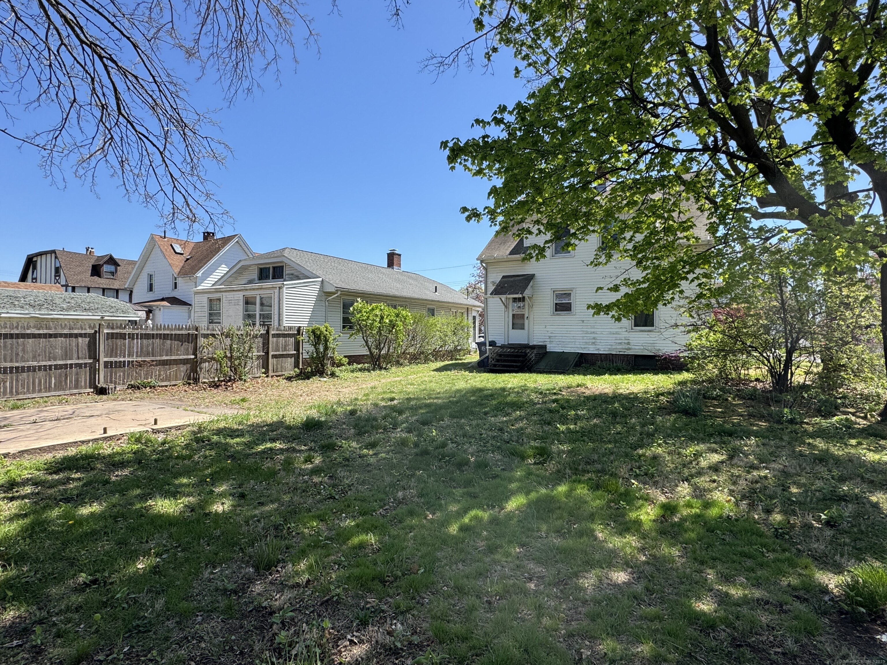 33 Brown, West Haven, Connecticut 06516