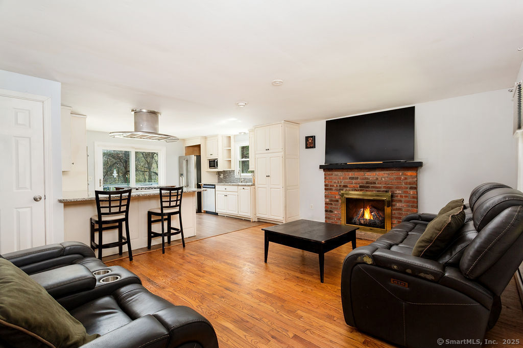 38 Black Bridge, Newtown, Connecticut 06482