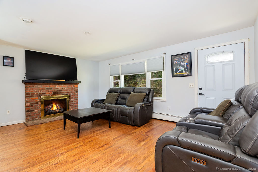 38 Black Bridge, Newtown, Connecticut 06482