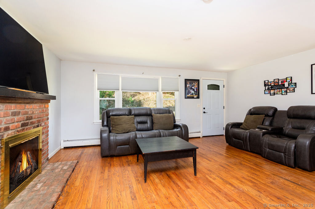 38 Black Bridge, Newtown, Connecticut 06482