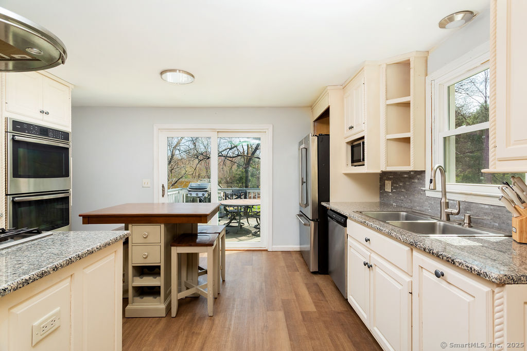38 Black Bridge, Newtown, Connecticut 06482