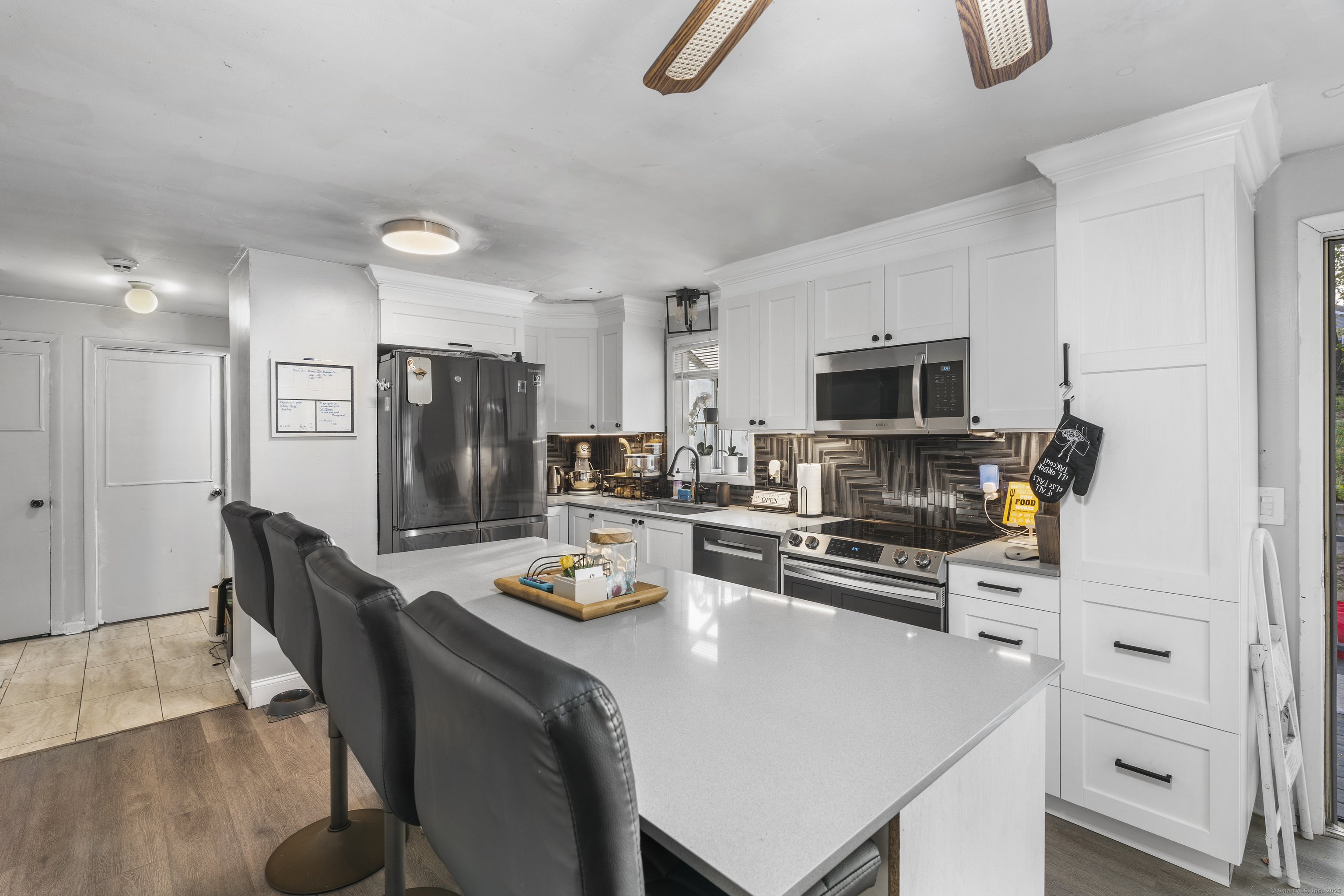 374 Vincellette, Bridgeport, Connecticut 06606