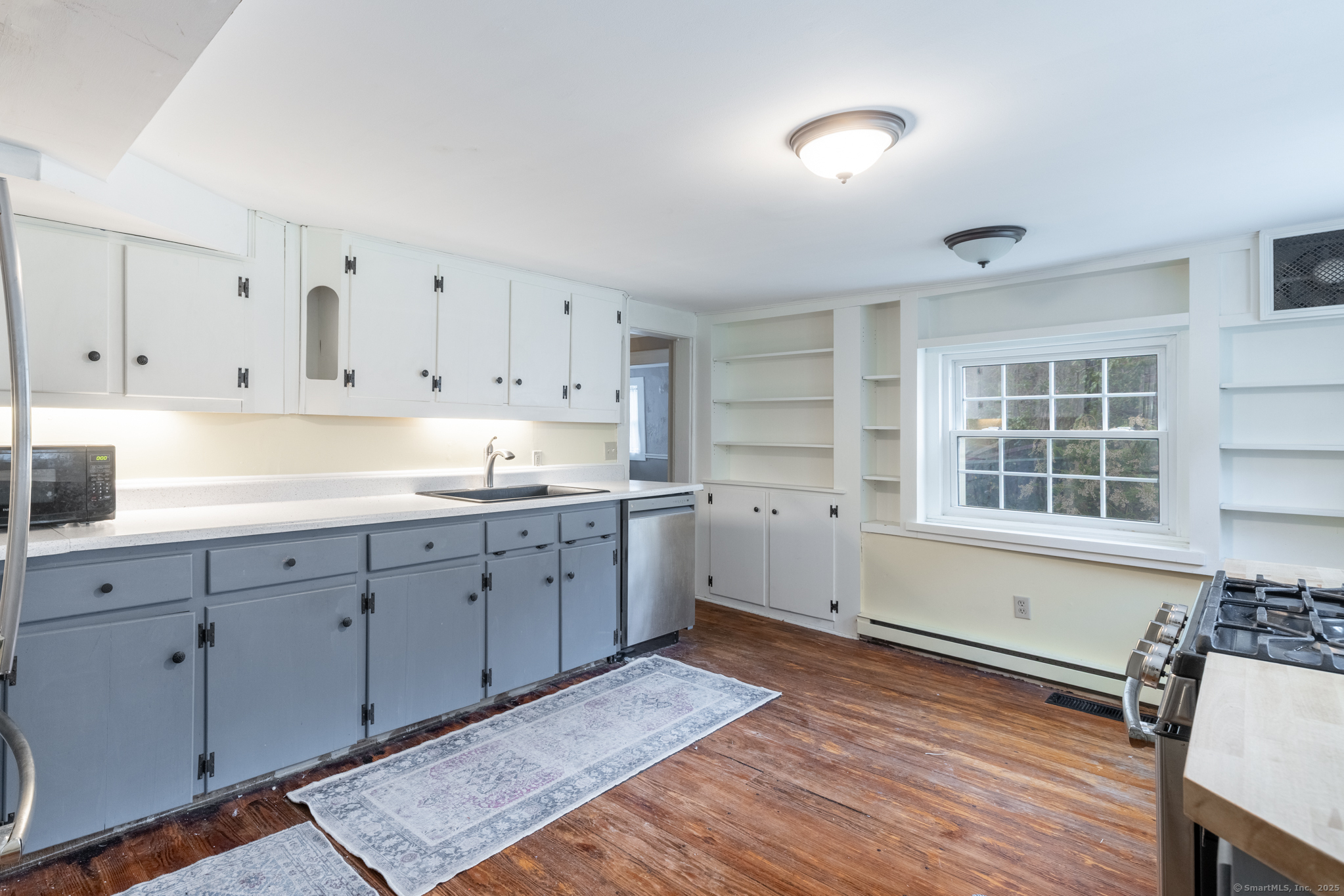 579 Main, New Hartford, Connecticut 06057