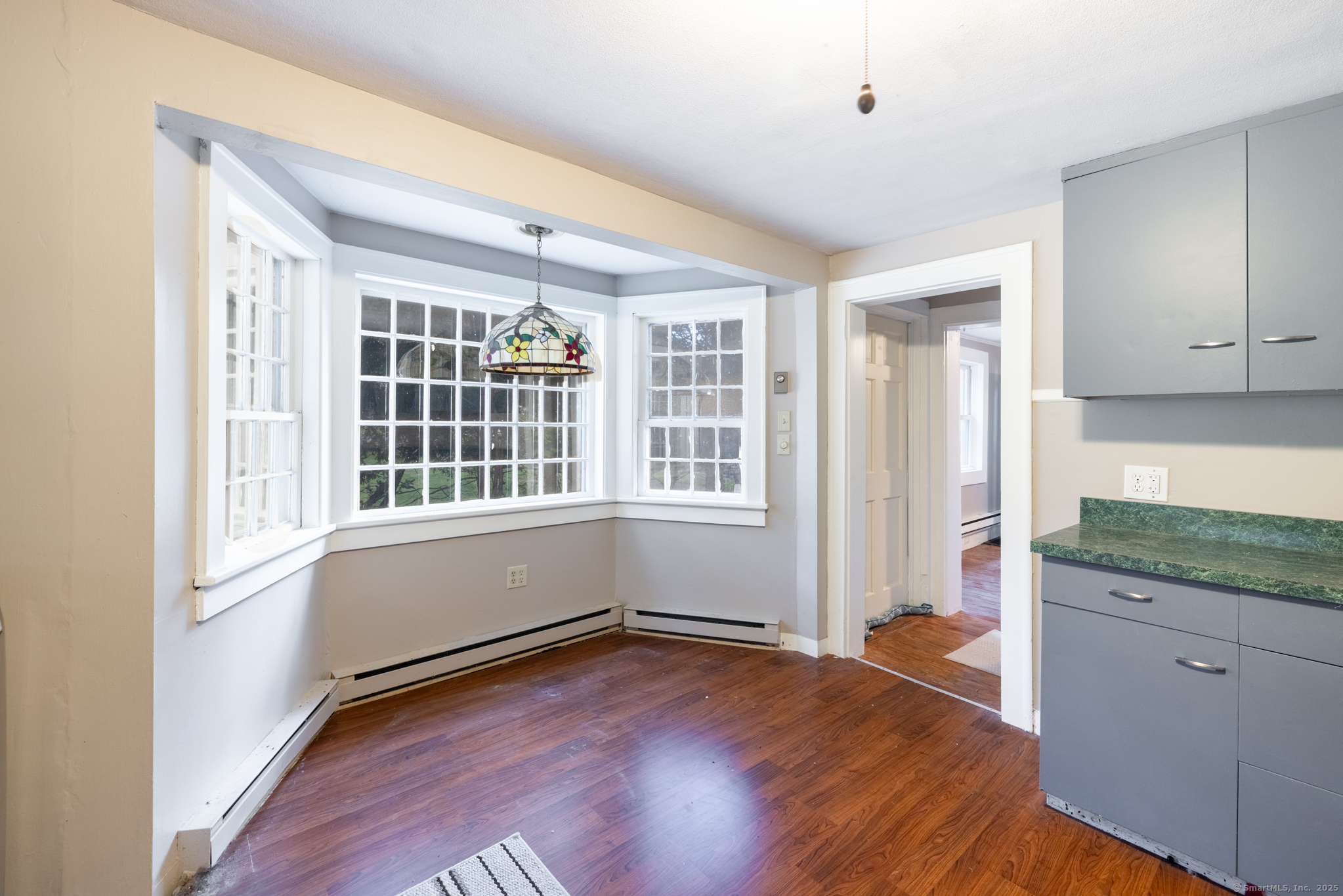 579 Main, New Hartford, Connecticut 06057