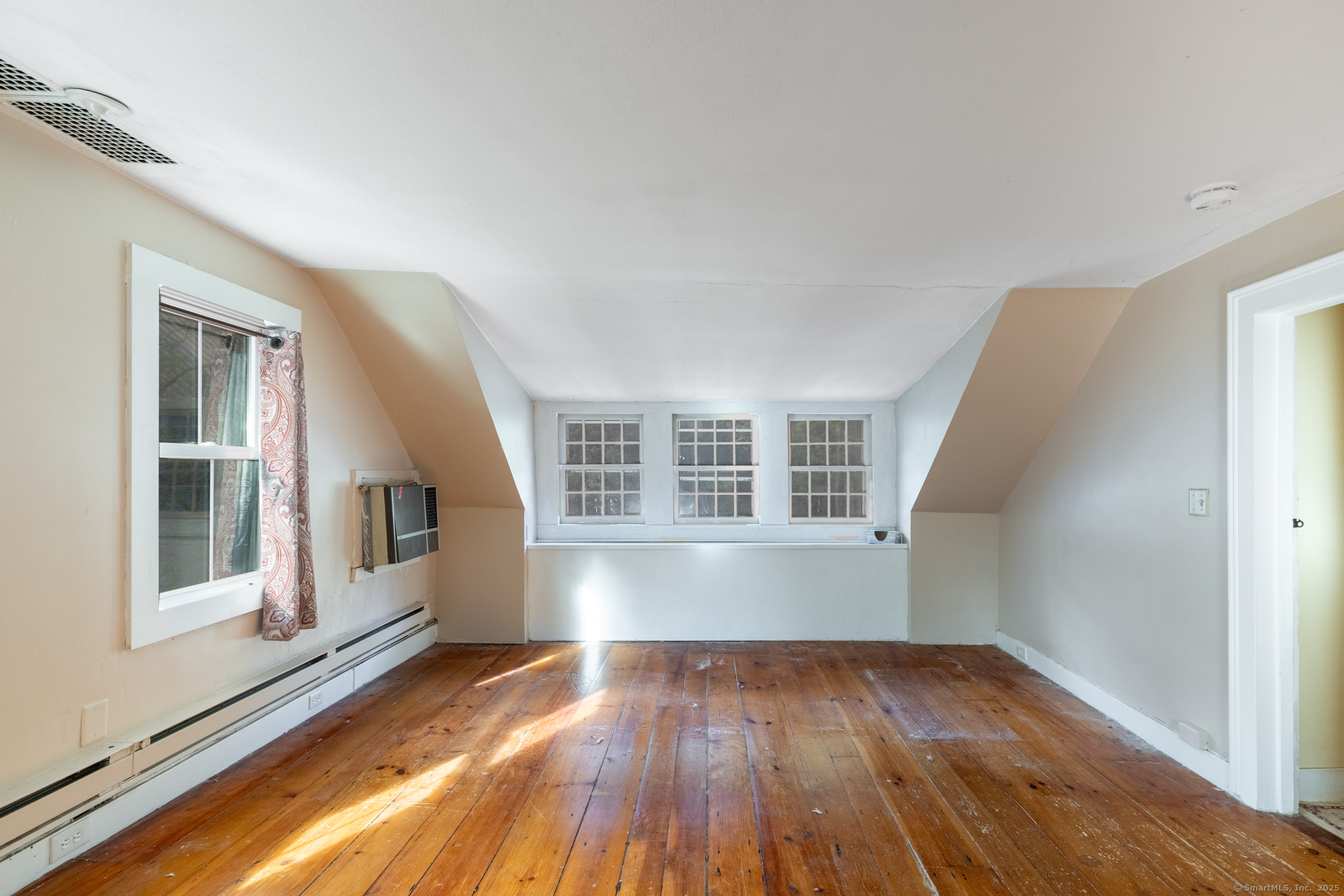 579 Main, New Hartford, Connecticut 06057