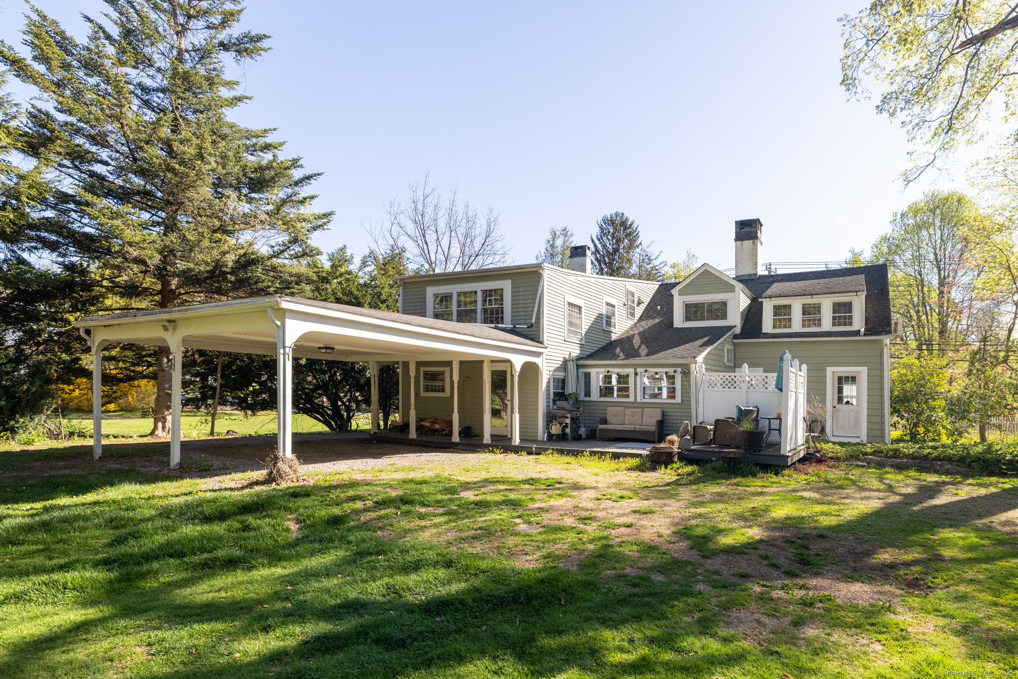 579 Main, New Hartford, Connecticut 06057