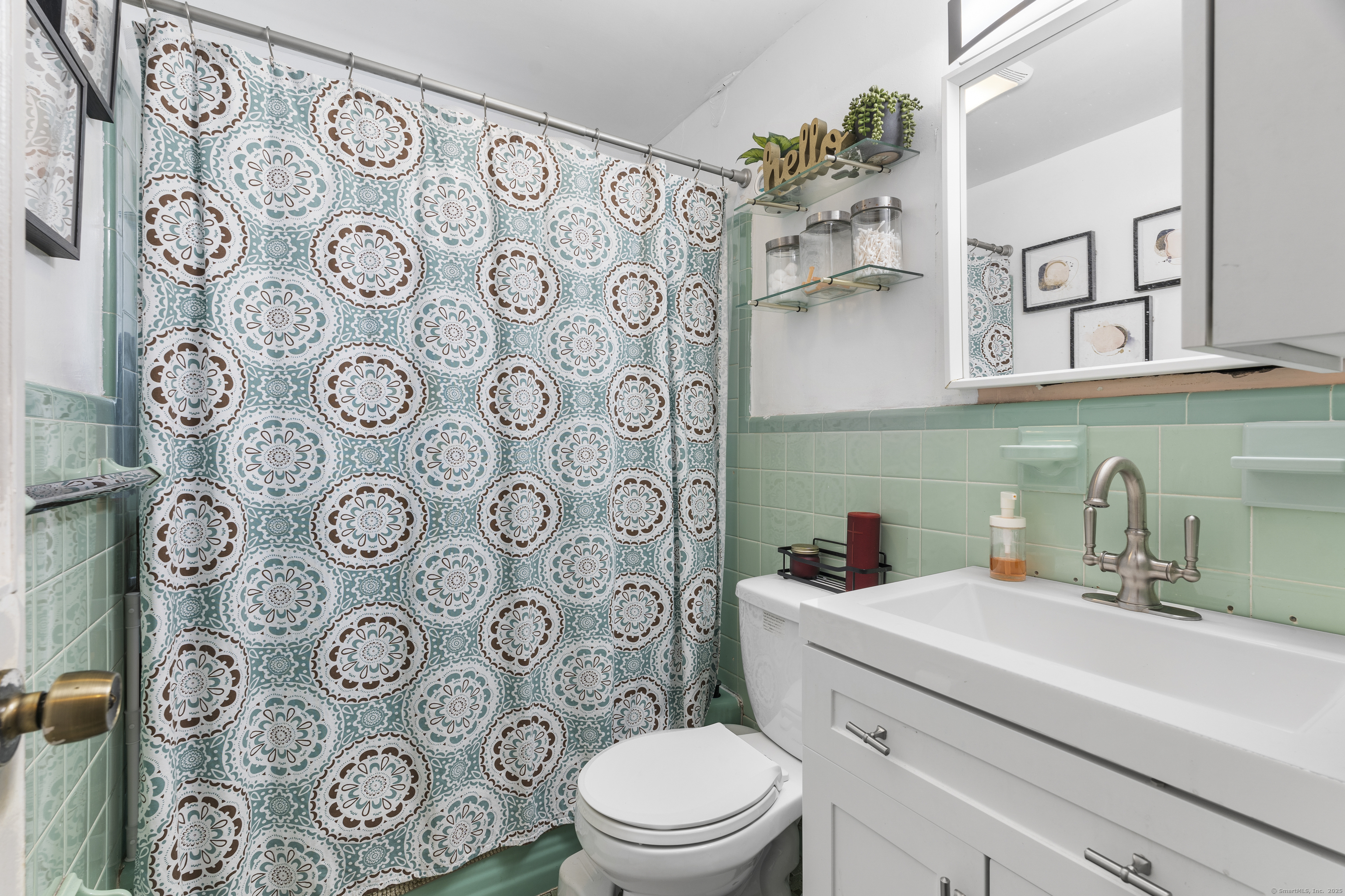 374 Vincellette, Bridgeport, Connecticut 06606