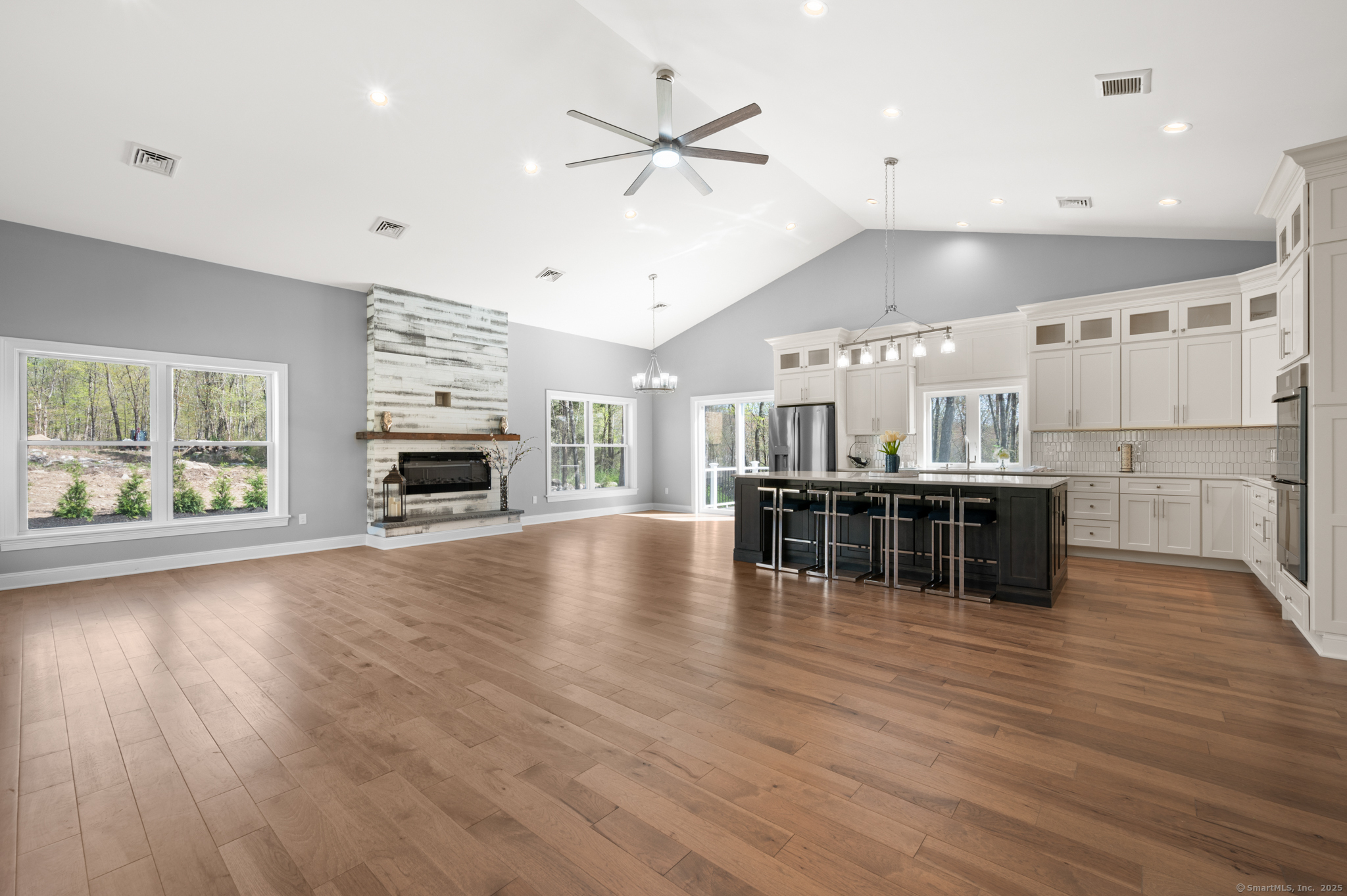 383 Leonard, Middlebury, Connecticut 06762