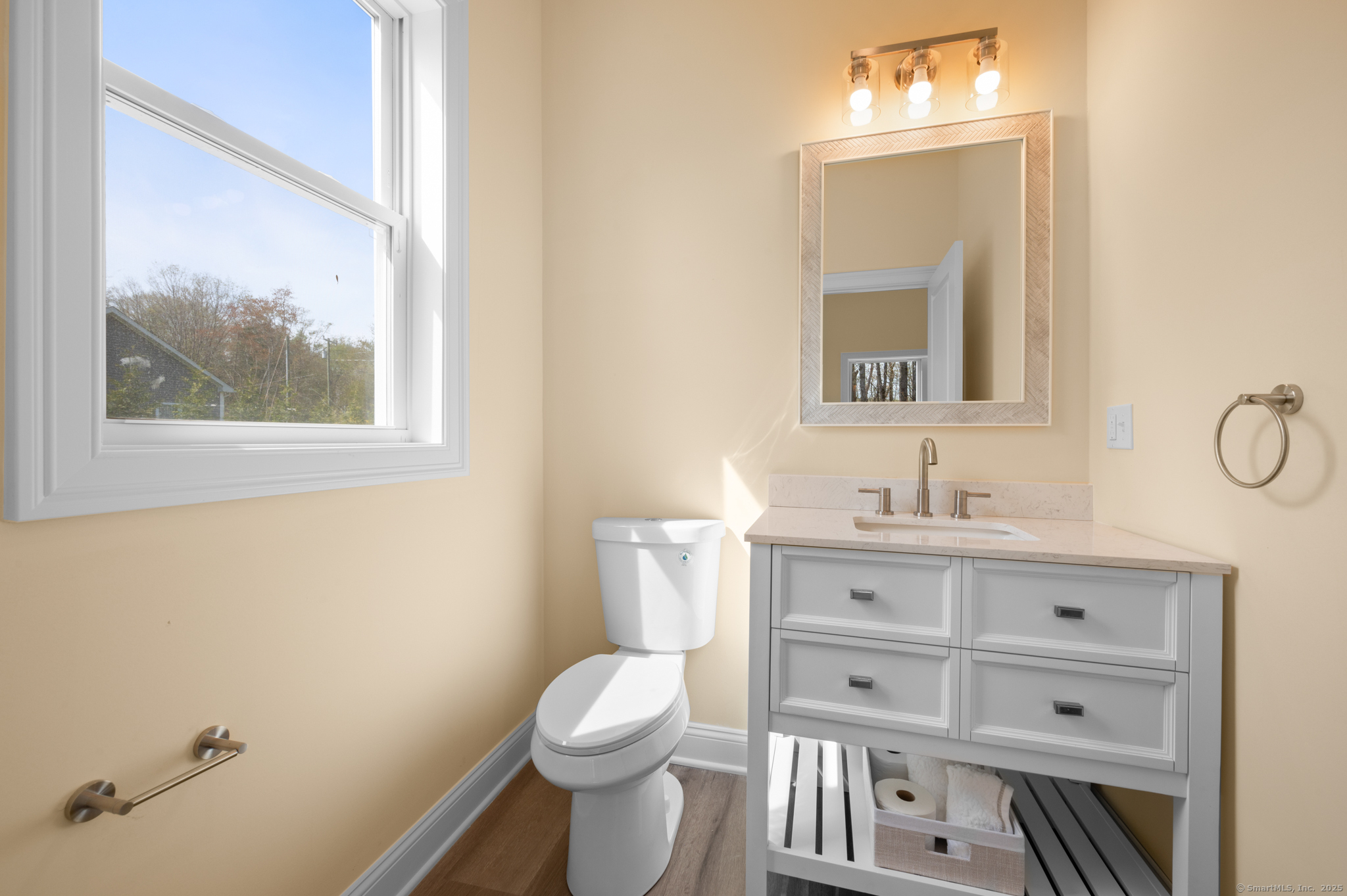 383 Leonard, Middlebury, Connecticut 06762