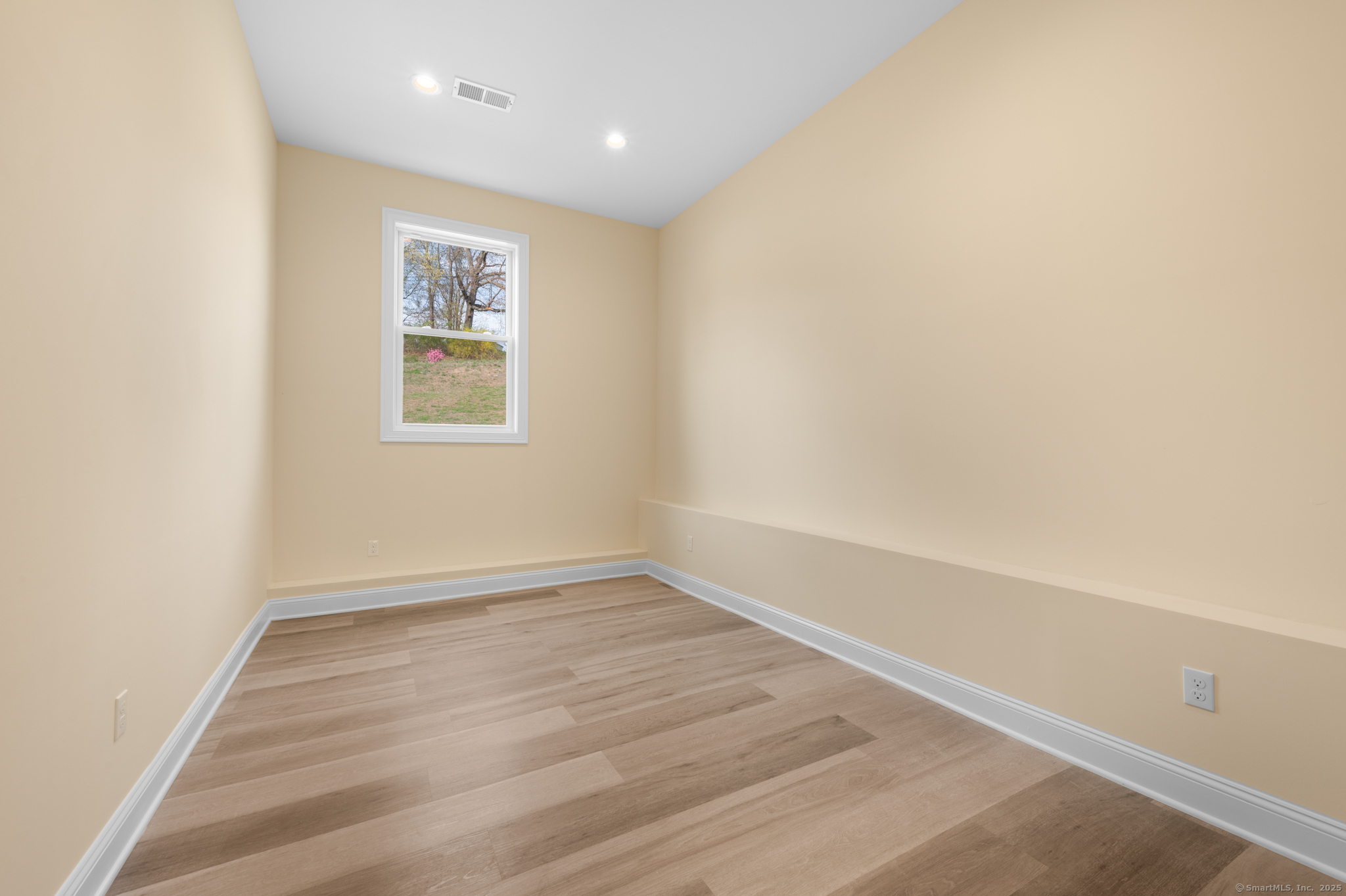 383 Leonard, Middlebury, Connecticut 06762