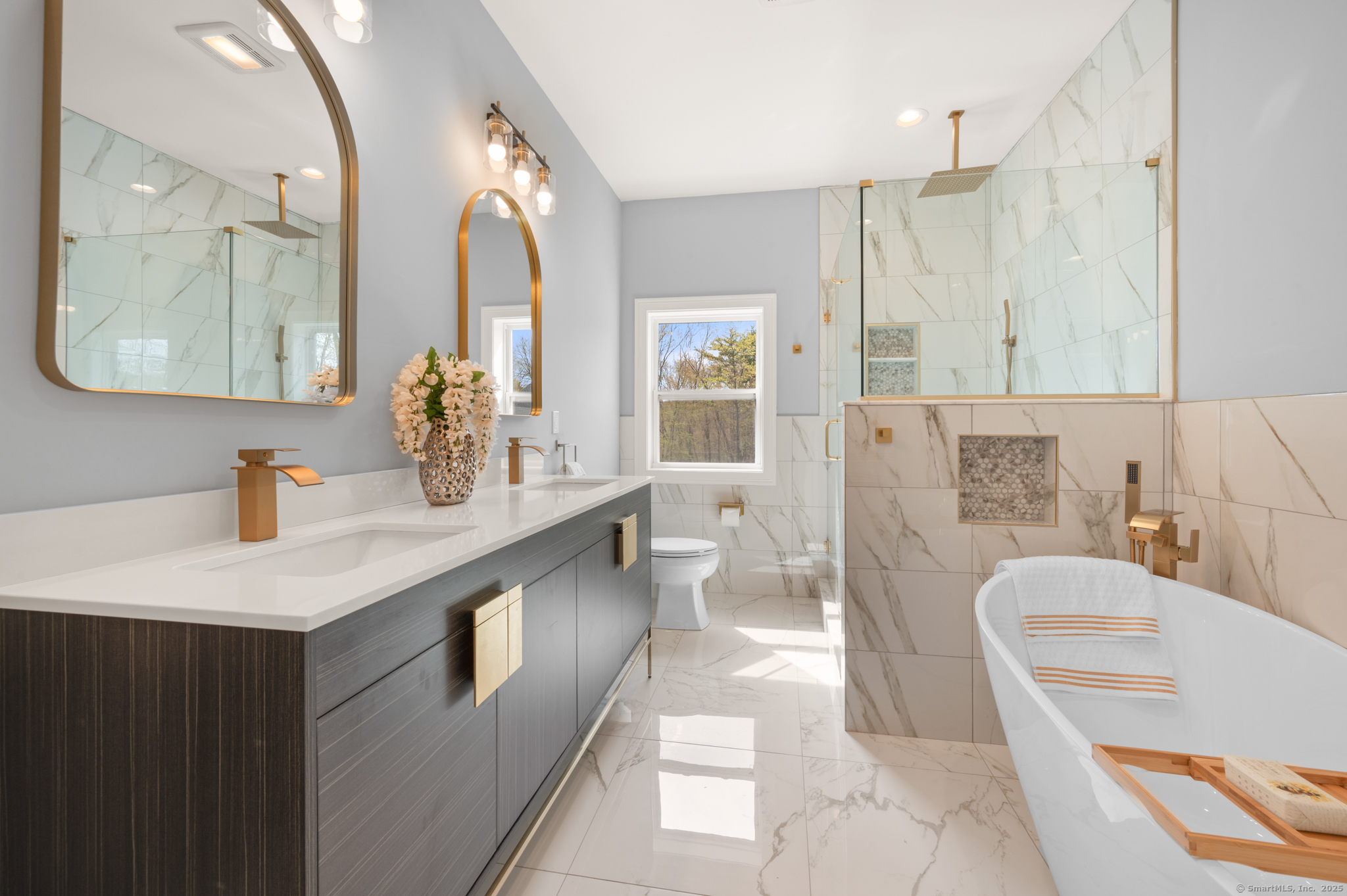 383 Leonard, Middlebury, Connecticut 06762