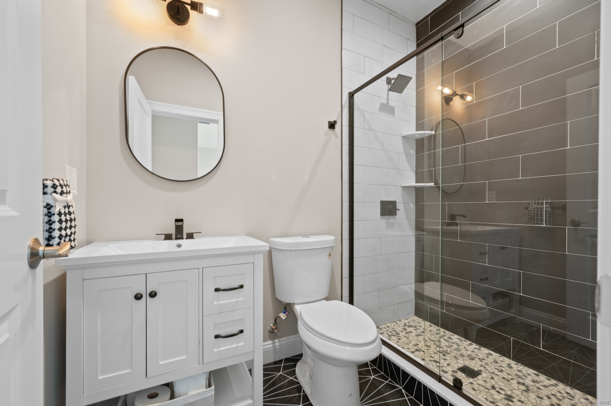 383 Leonard, Middlebury, Connecticut 06762