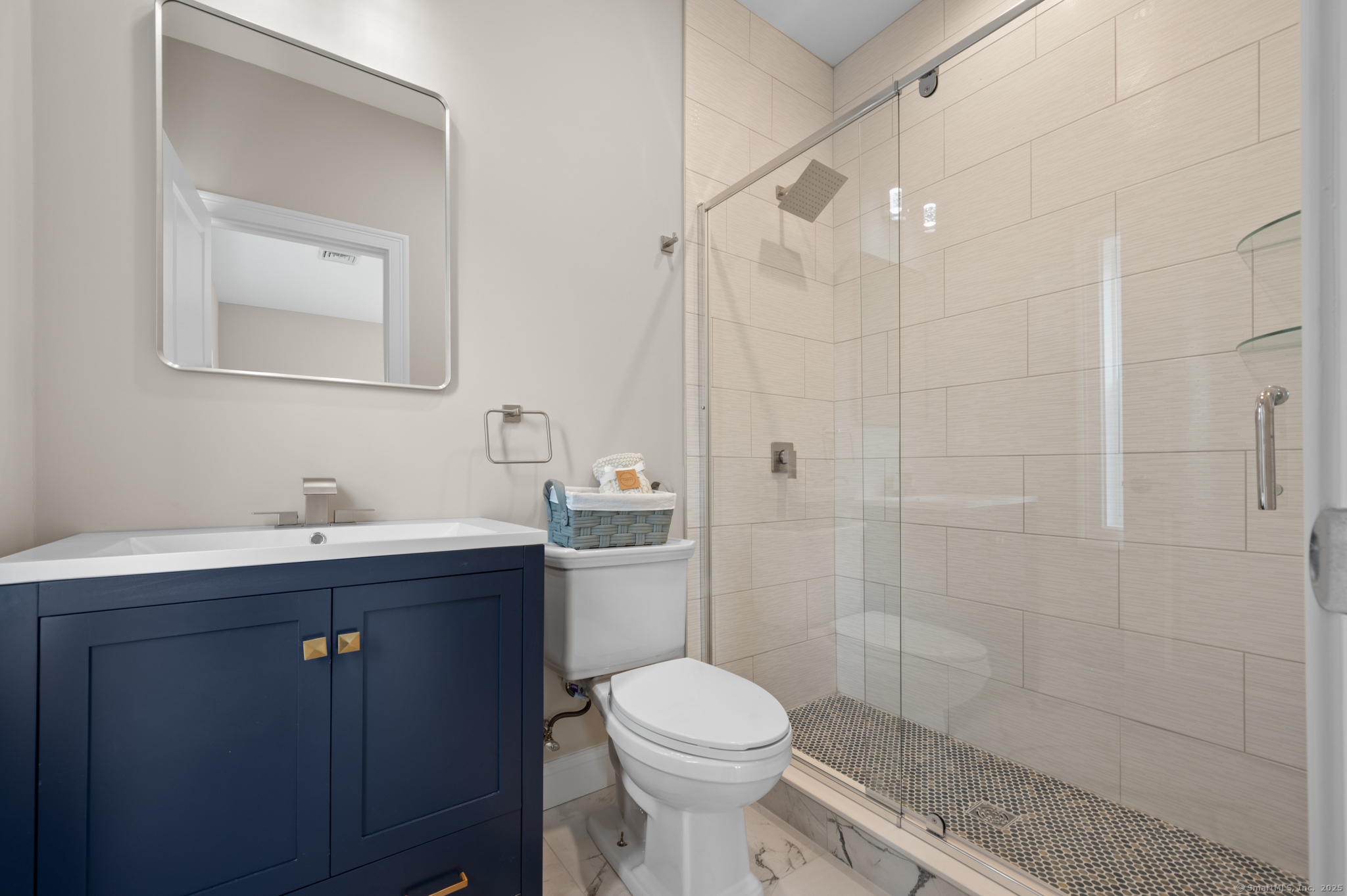 383 Leonard, Middlebury, Connecticut 06762