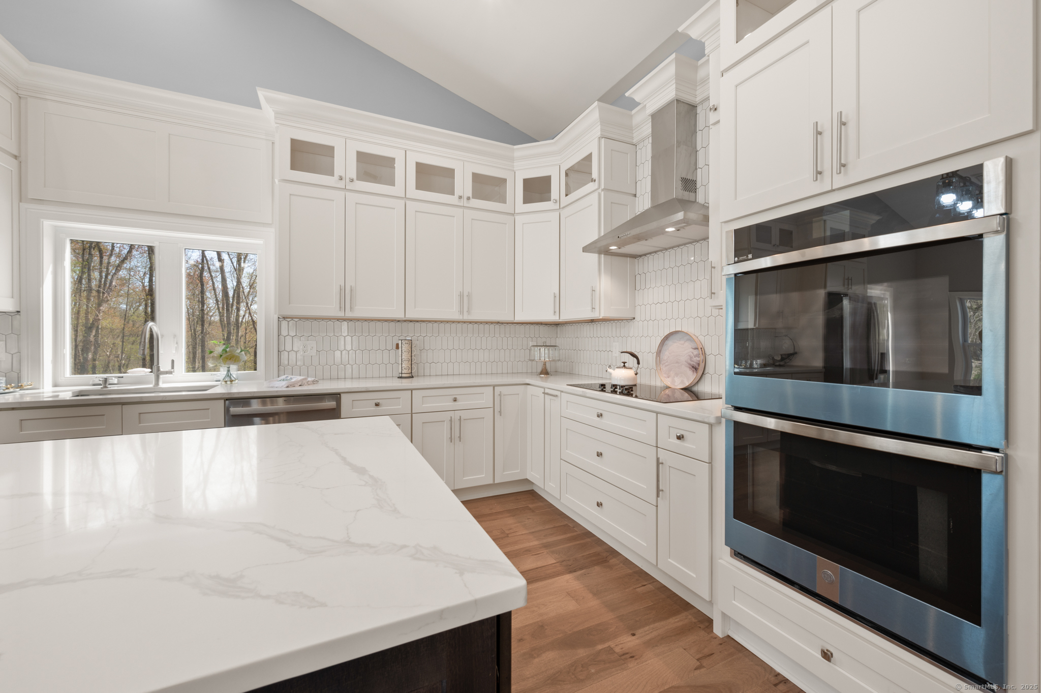 383 Leonard, Middlebury, Connecticut 06762