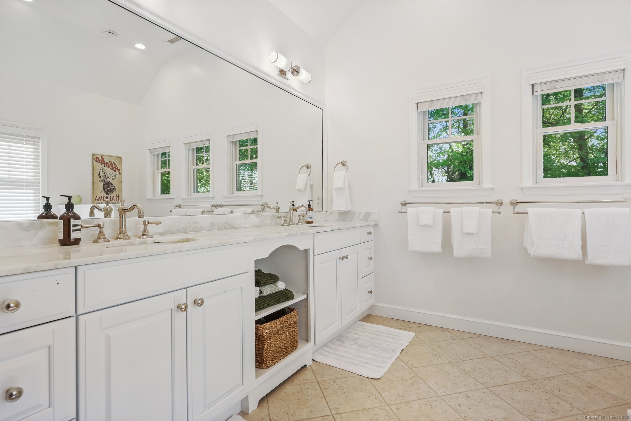 23 Miles, Darien, Connecticut 06820