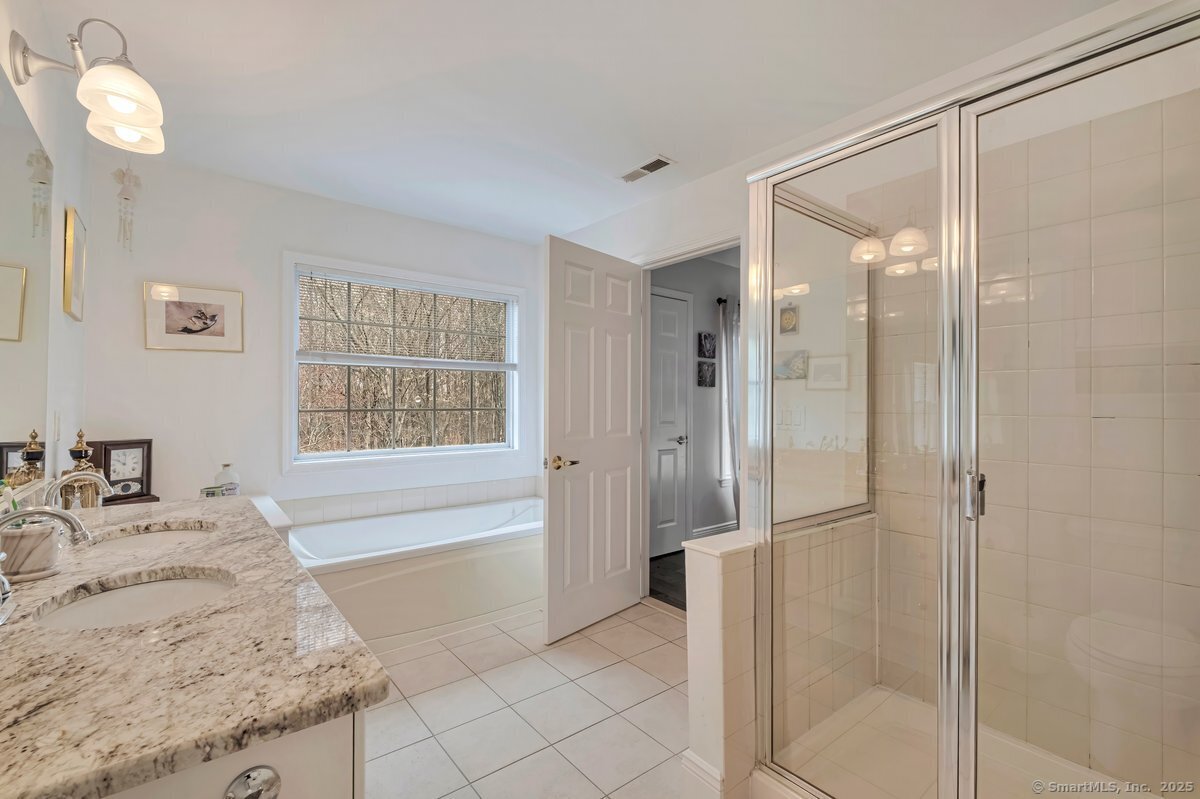 44 Woodcrest, Danbury, Connecticut 06810