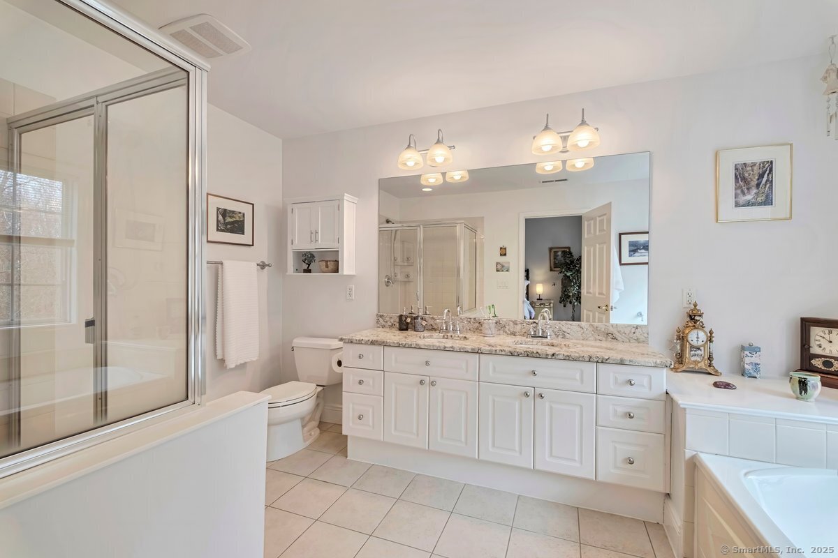 44 Woodcrest, Danbury, Connecticut 06810