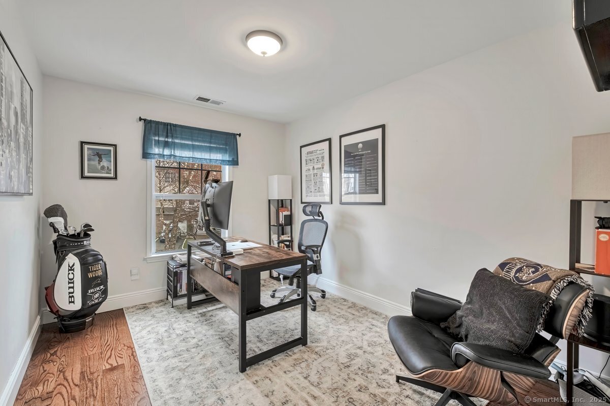44 Woodcrest, Danbury, Connecticut 06810
