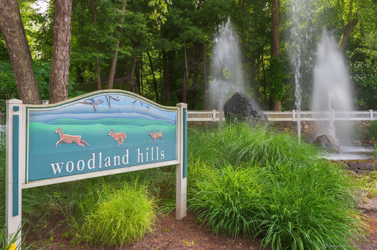 44 Woodcrest, Danbury, Connecticut 06810