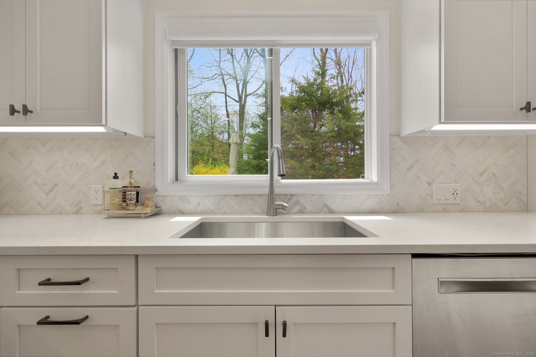 6 High View, New Fairfield, Connecticut 06812