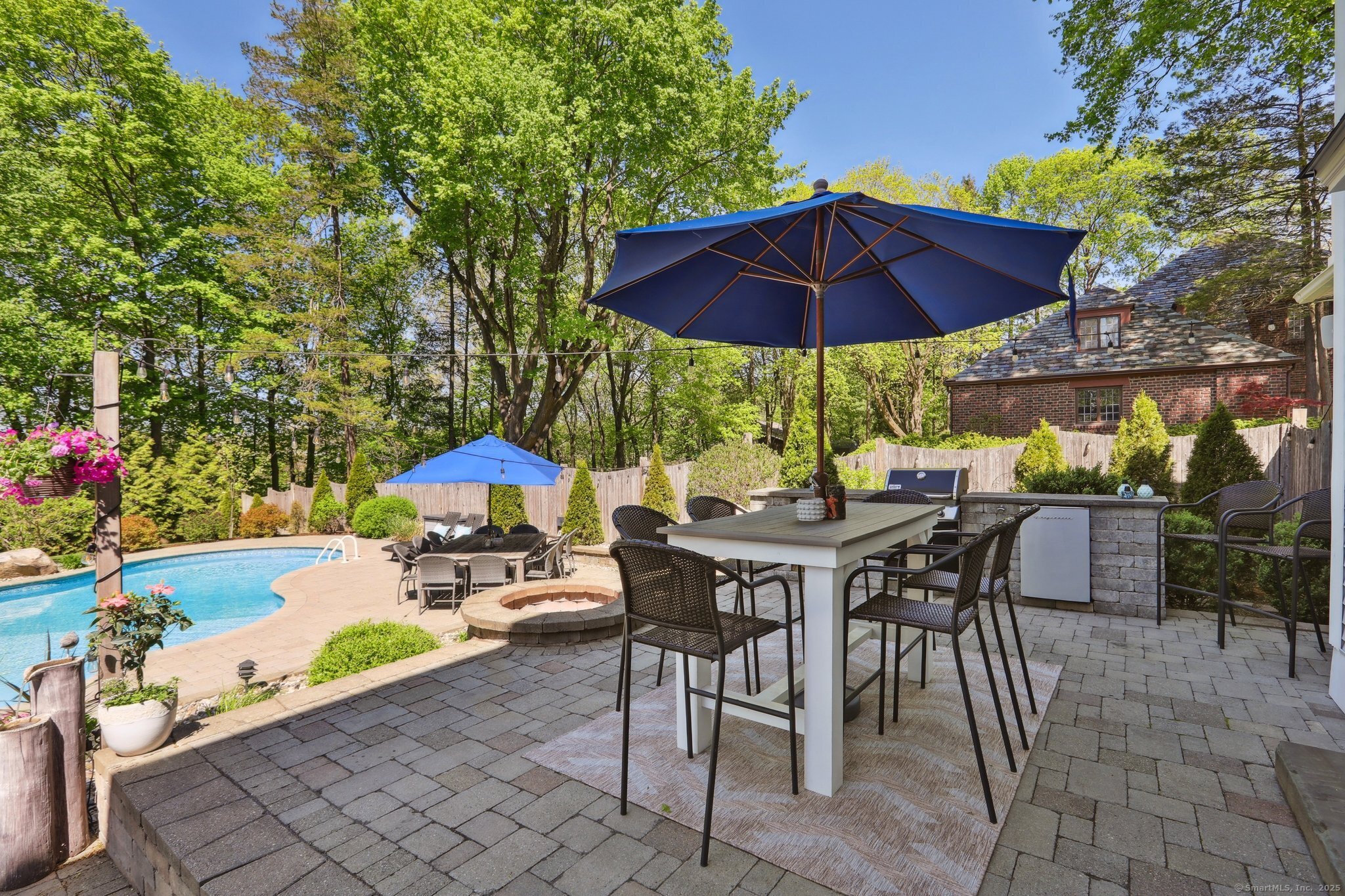 33 Ridge, Danbury, Connecticut 06810