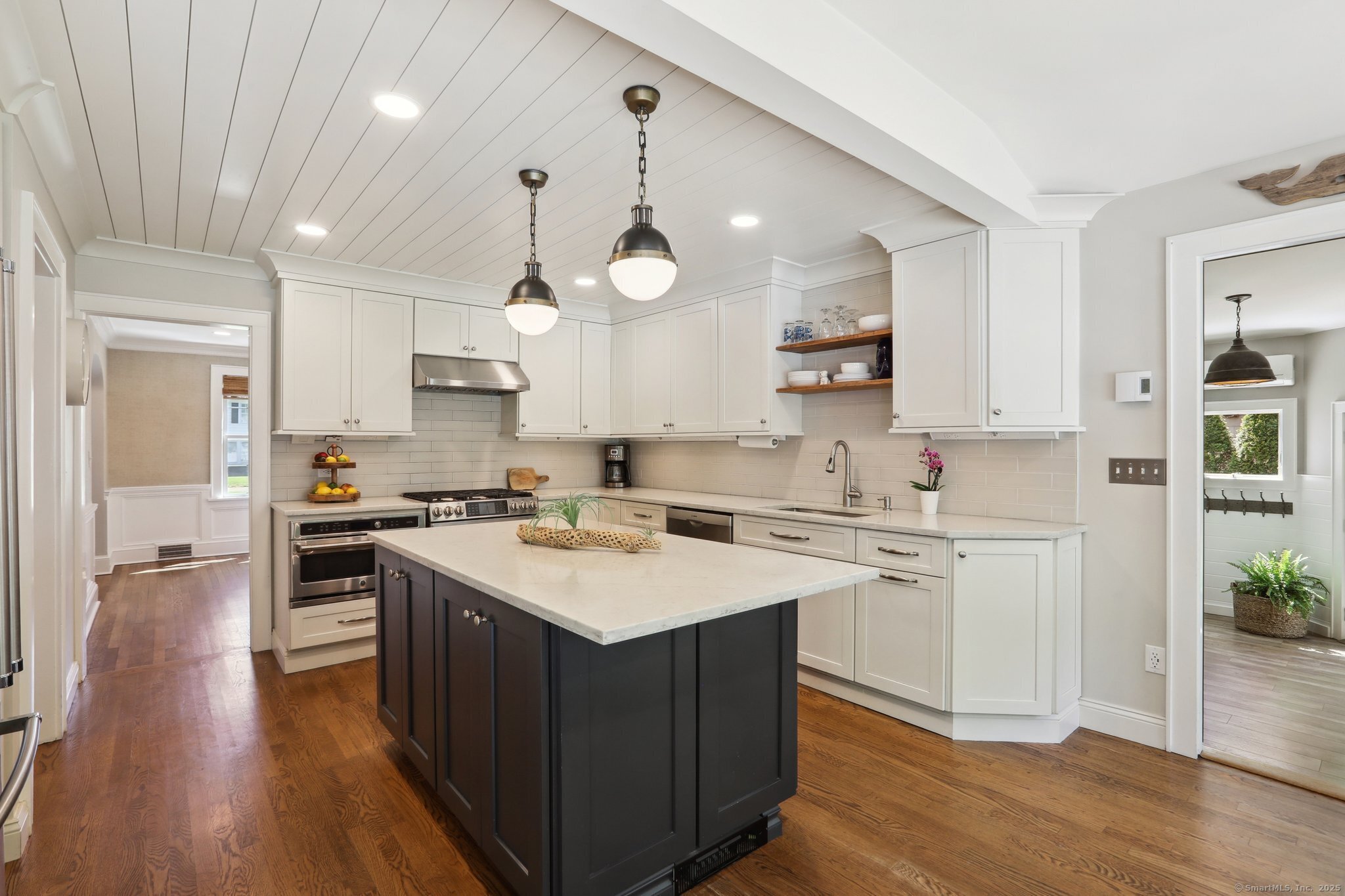 33 Ridge, Danbury, Connecticut 06810