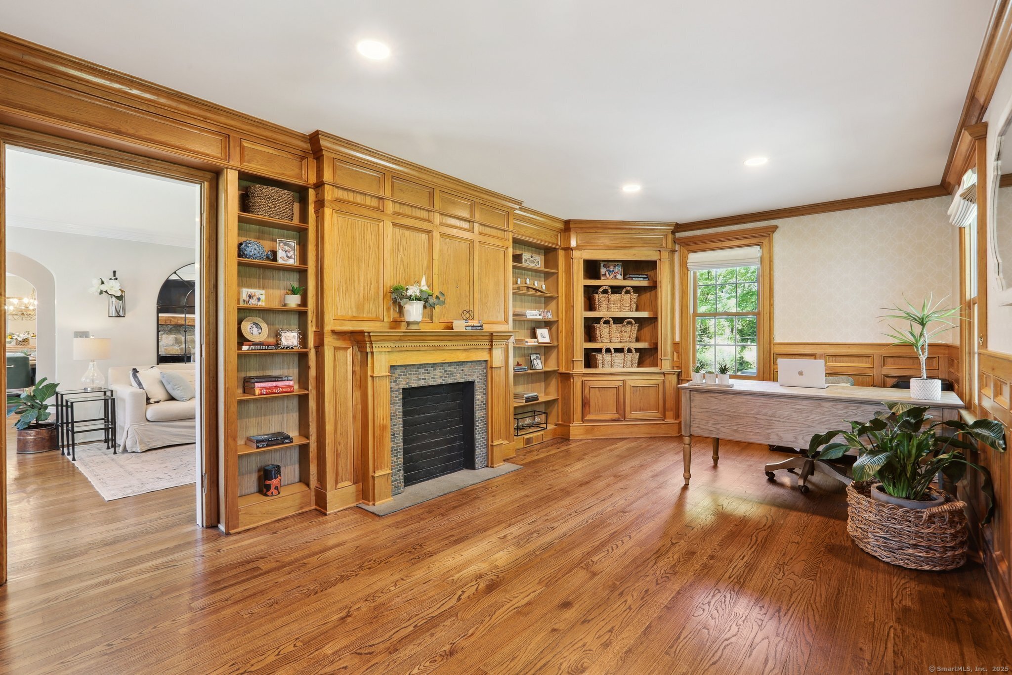 33 Ridge, Danbury, Connecticut 06810