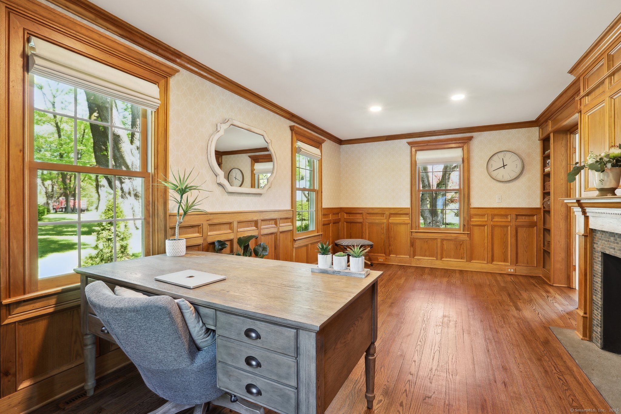33 Ridge, Danbury, Connecticut 06810
