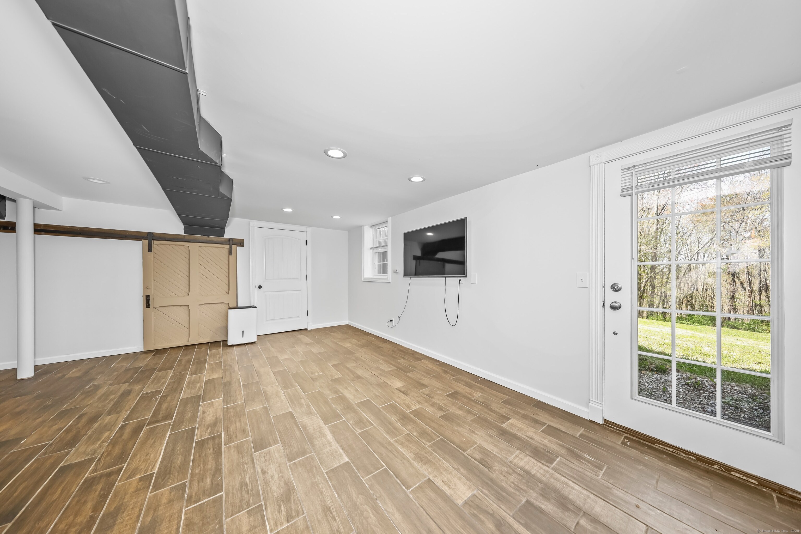 61 Byrnes, Litchfield, Connecticut 06759