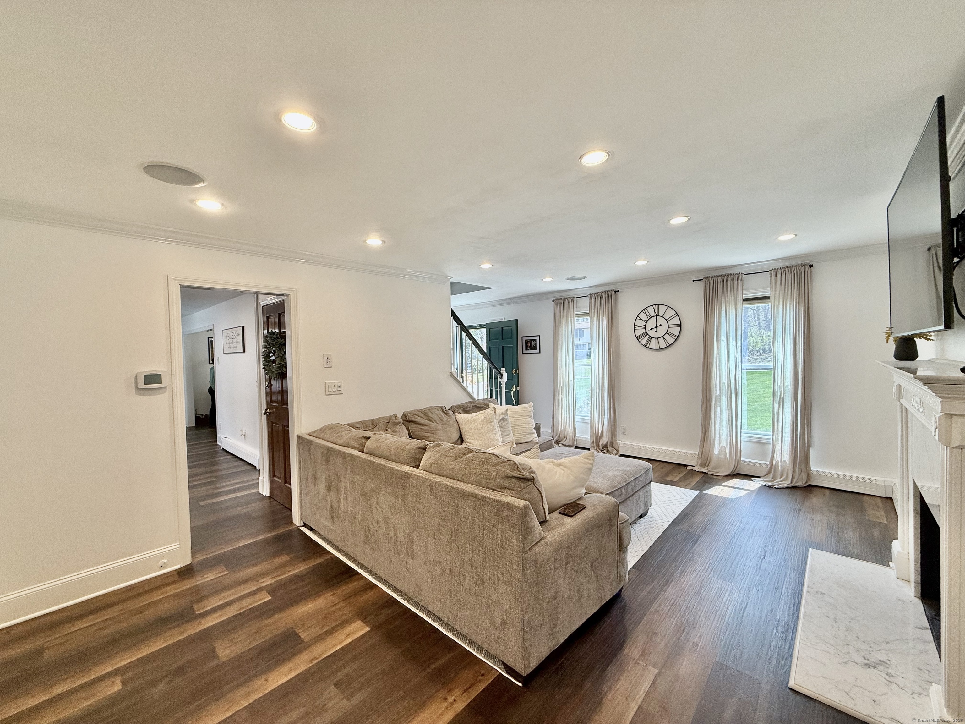 33 Steep Hill, Seymour, Connecticut 06483