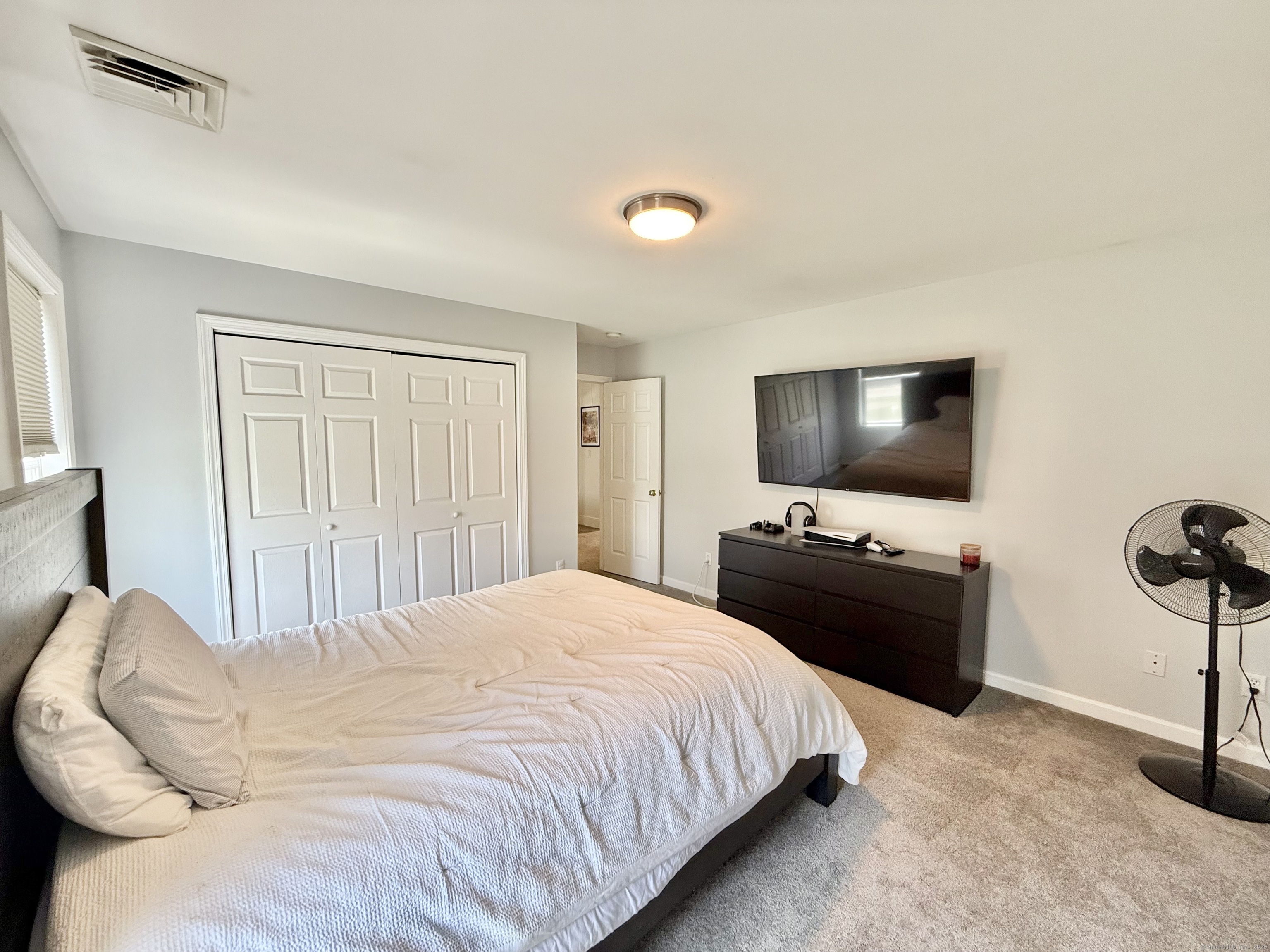 33 Steep Hill, Seymour, Connecticut 06483