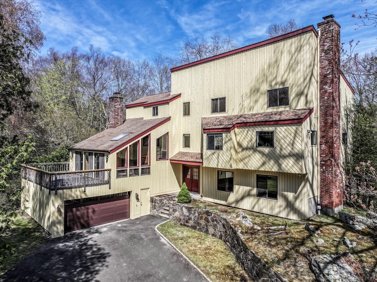 15 Pond View, Stamford, Connecticut 06903