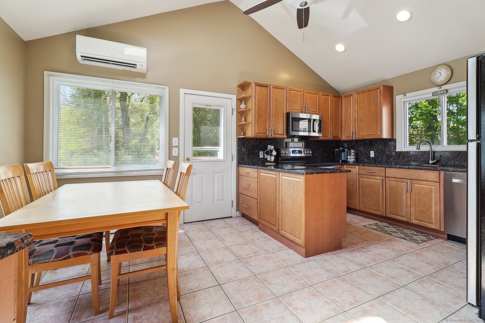46 Fairway, Fairfield, Connecticut 06825
