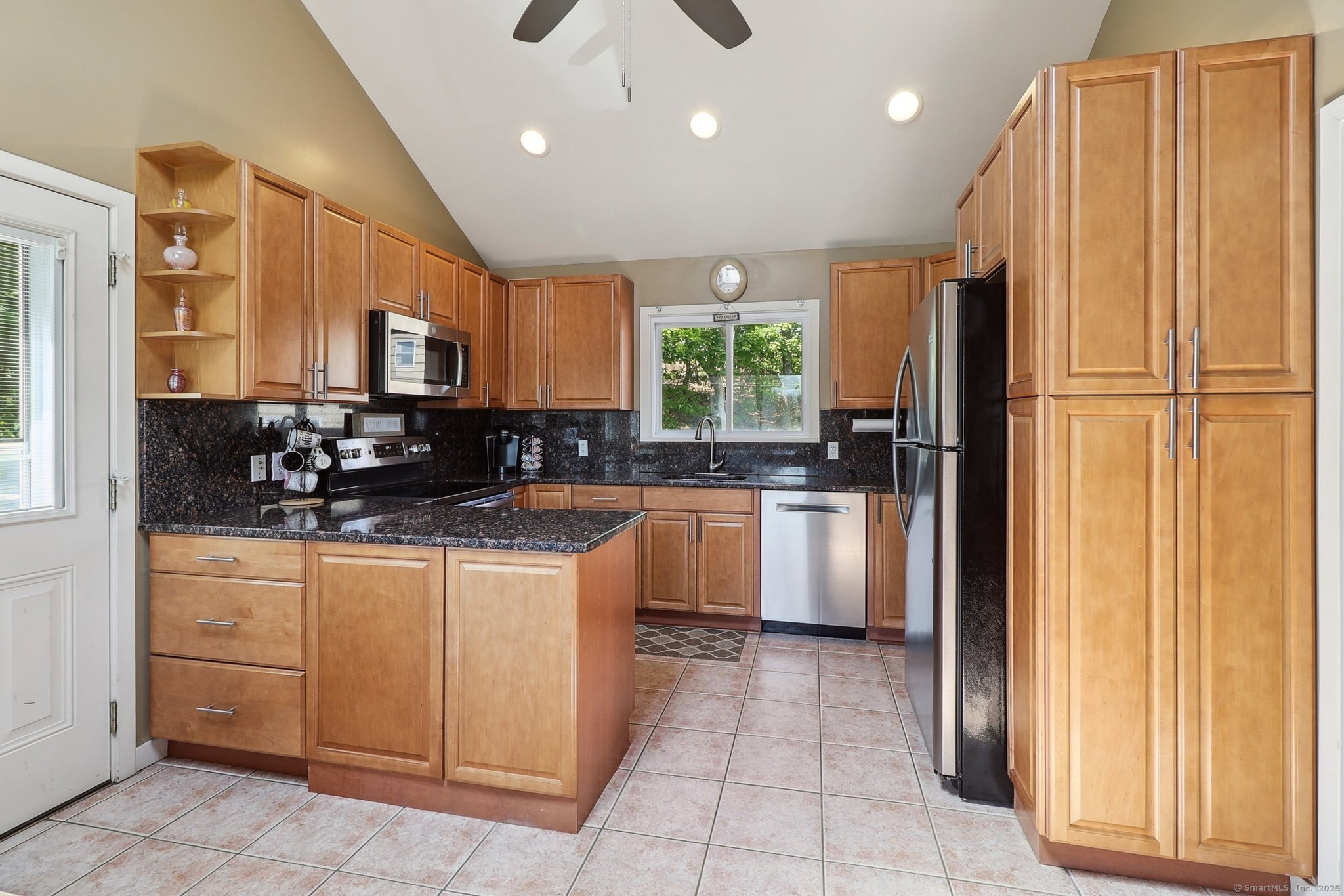 46 Fairway, Fairfield, Connecticut 06825