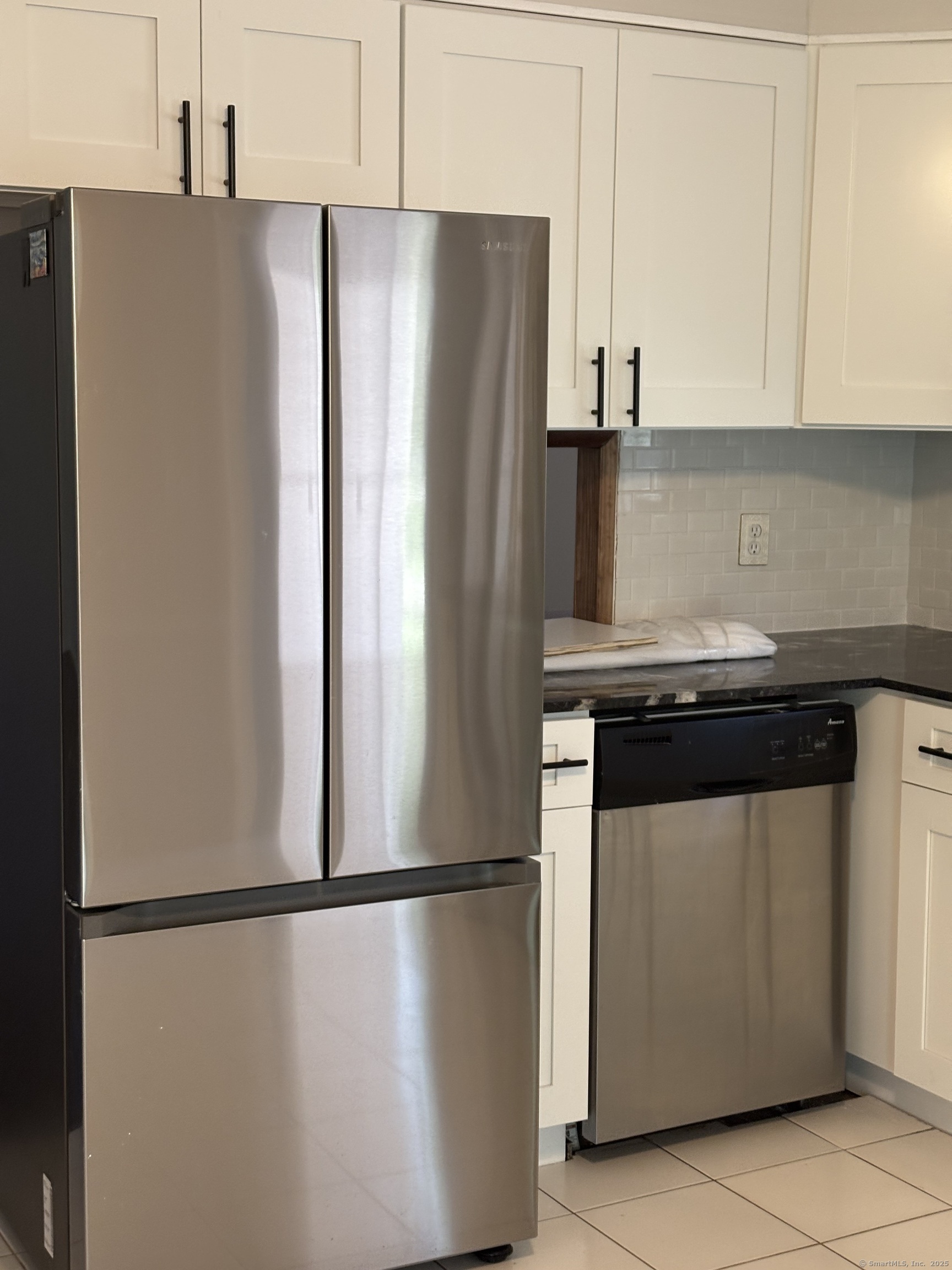 69 Bassett, North Haven, Connecticut 06473