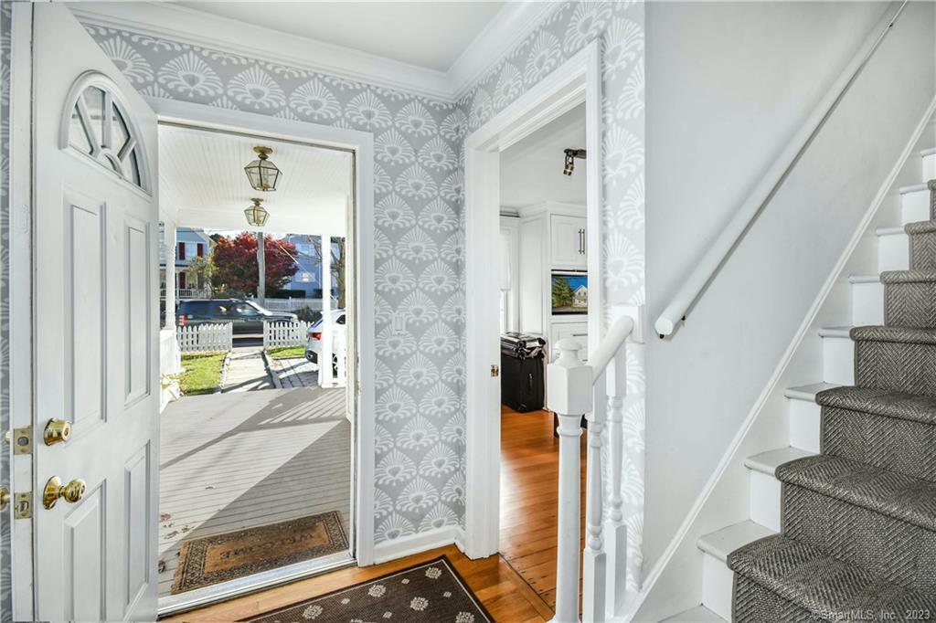 60 East, New Canaan, Connecticut 06840