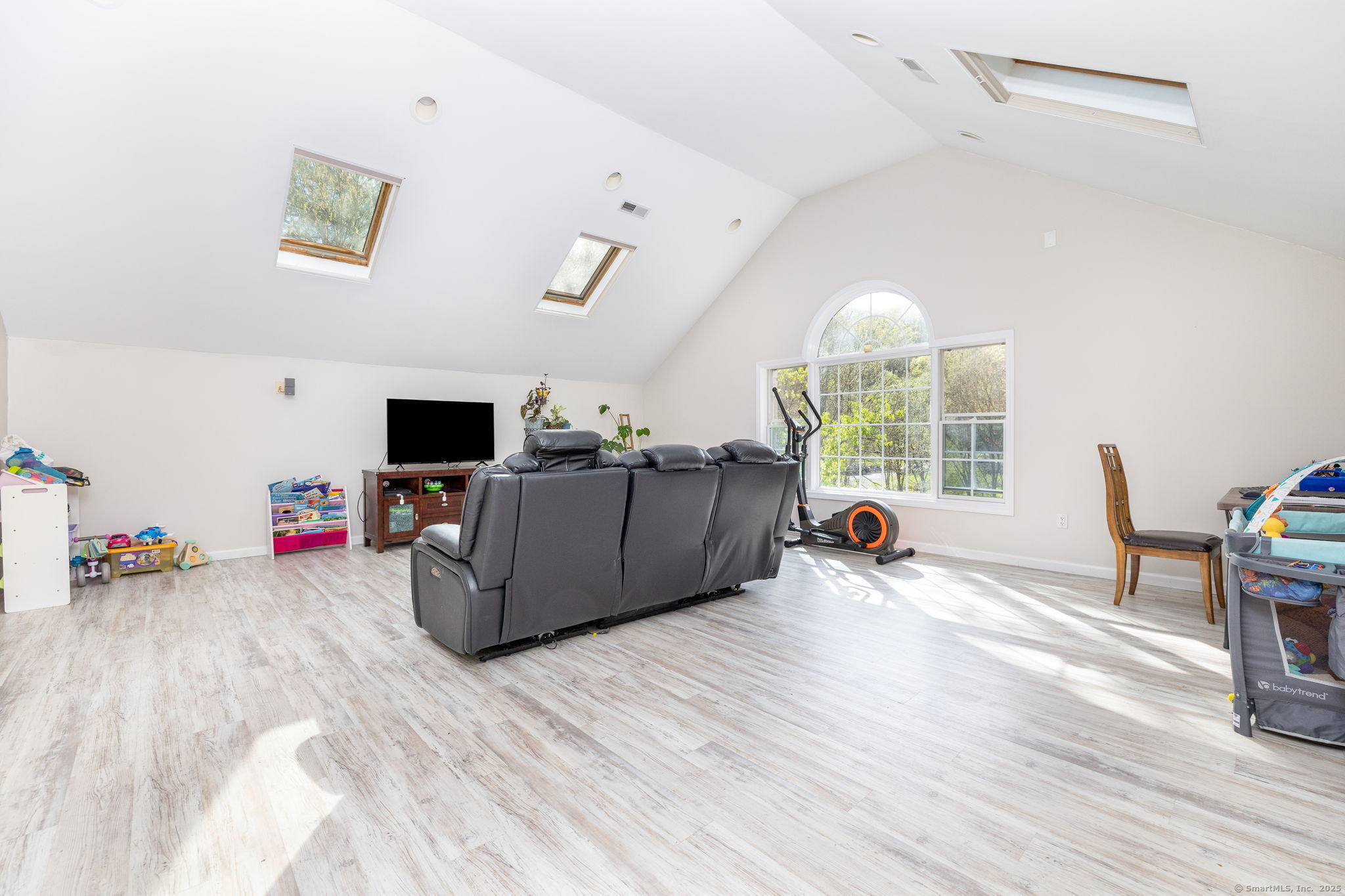 41 Todd Hollow, Plymouth, Connecticut 06782