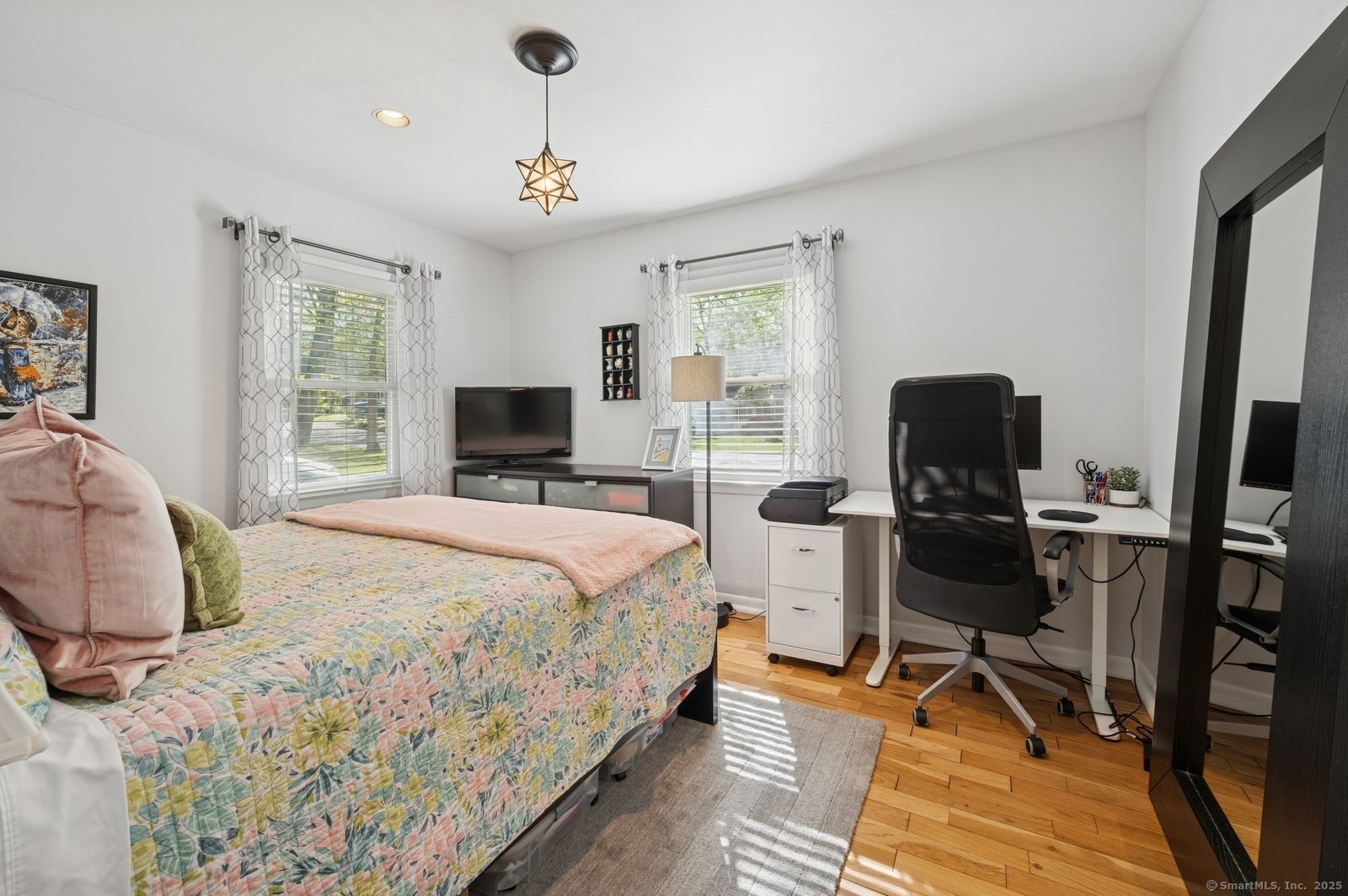 165 Woodbury, Stamford, Connecticut 06907