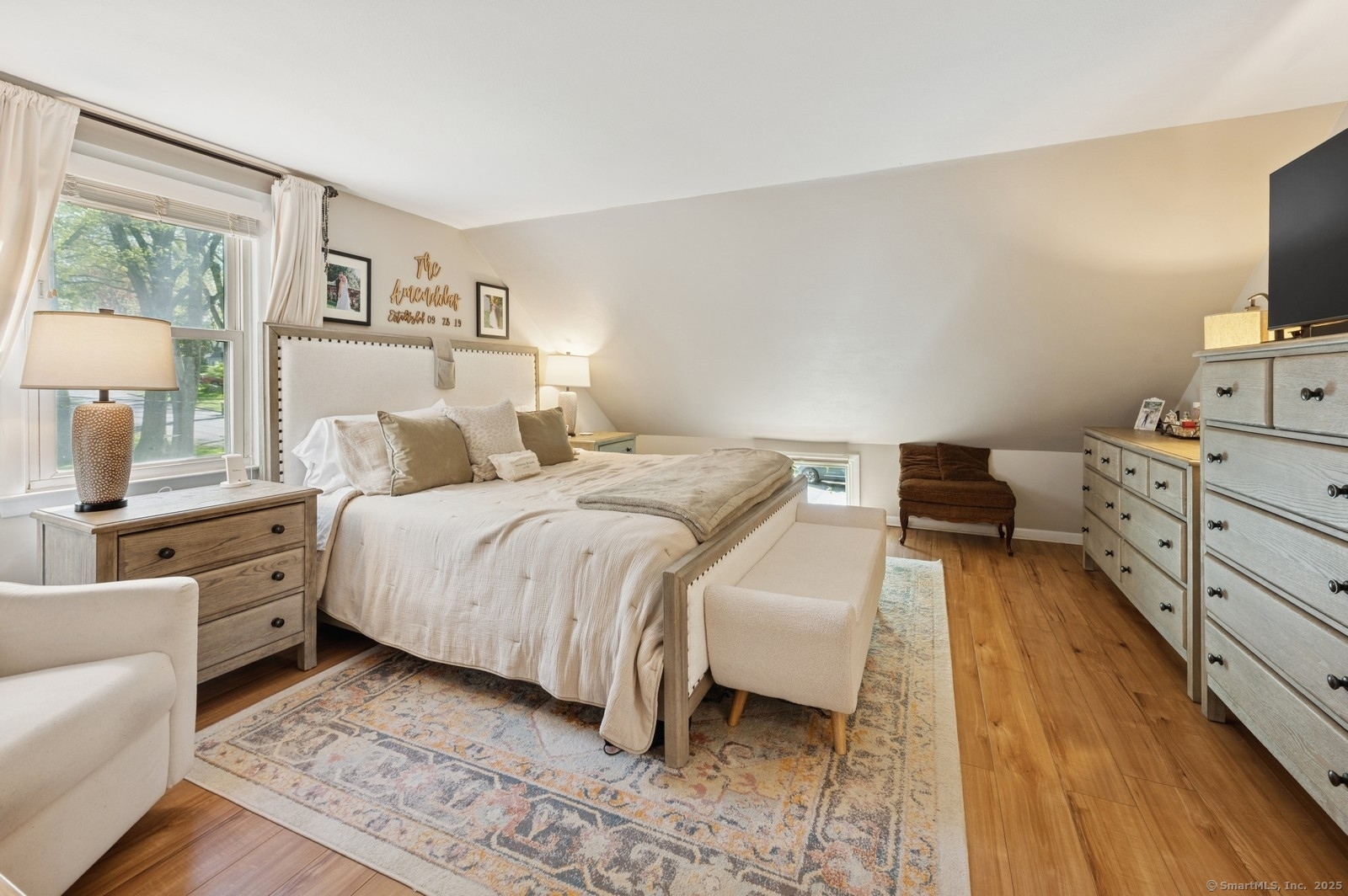 165 Woodbury, Stamford, Connecticut 06907