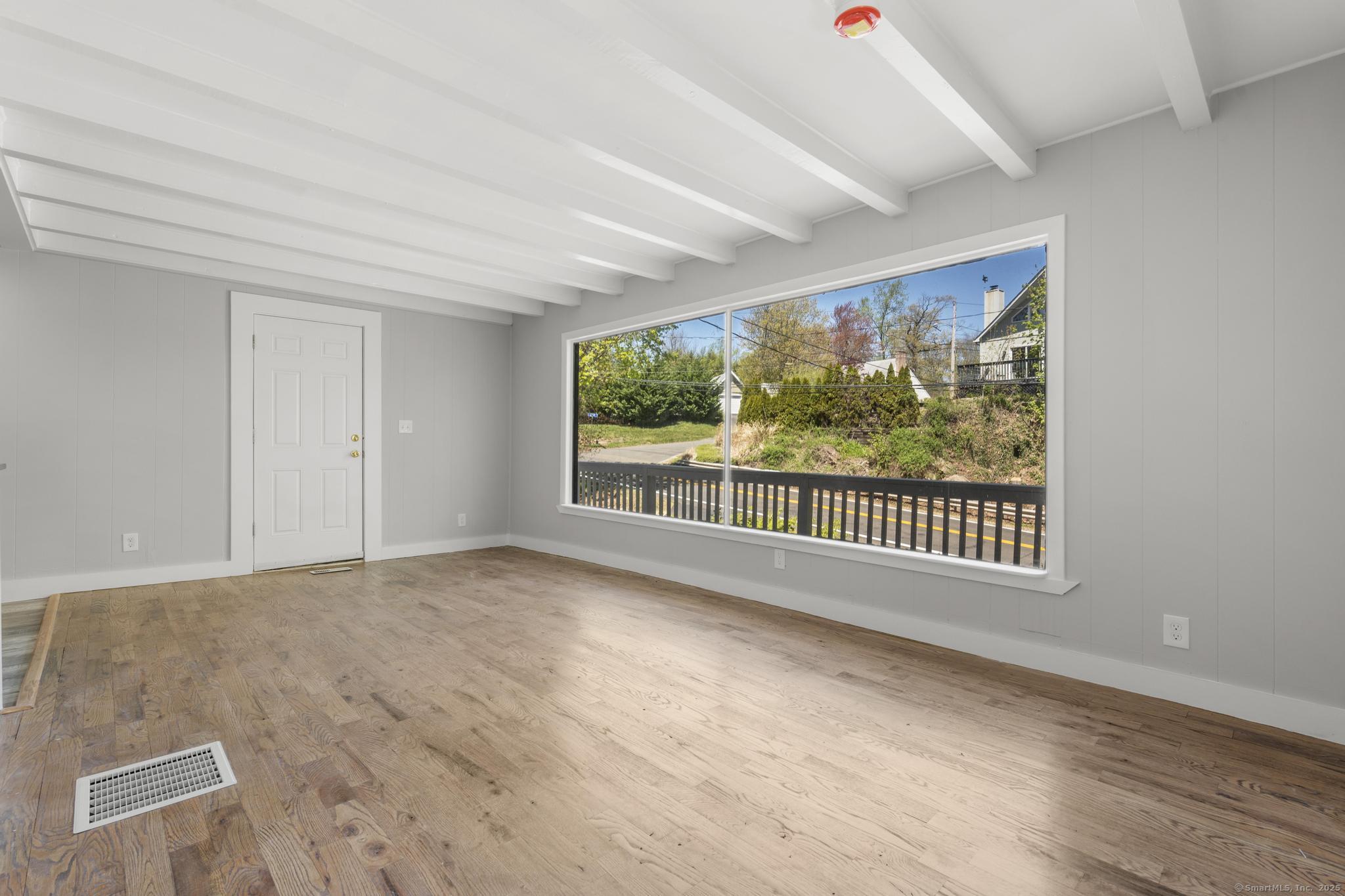 52 Short Beach, East Haven, Connecticut 06512