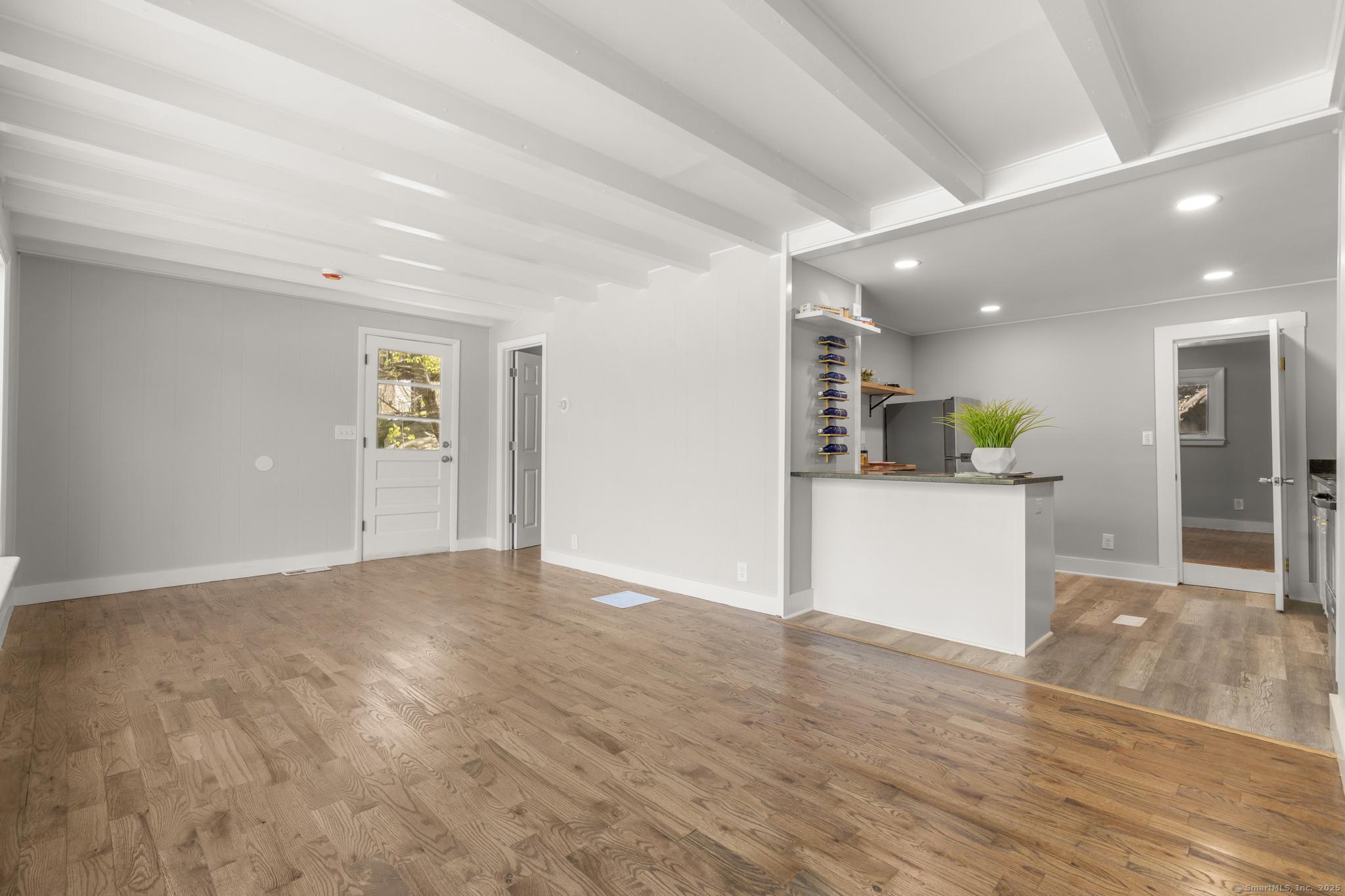 52 Short Beach, East Haven, Connecticut 06512