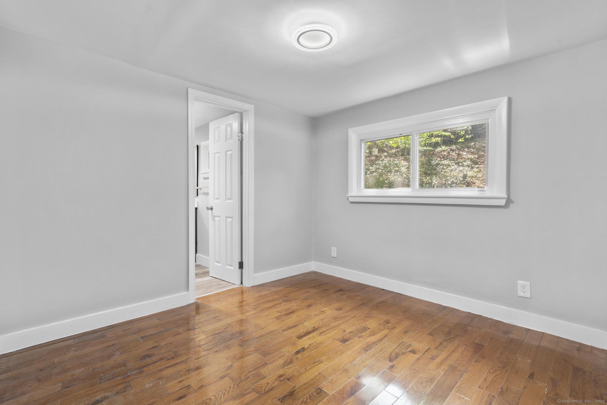 52 Short Beach, East Haven, Connecticut 06512