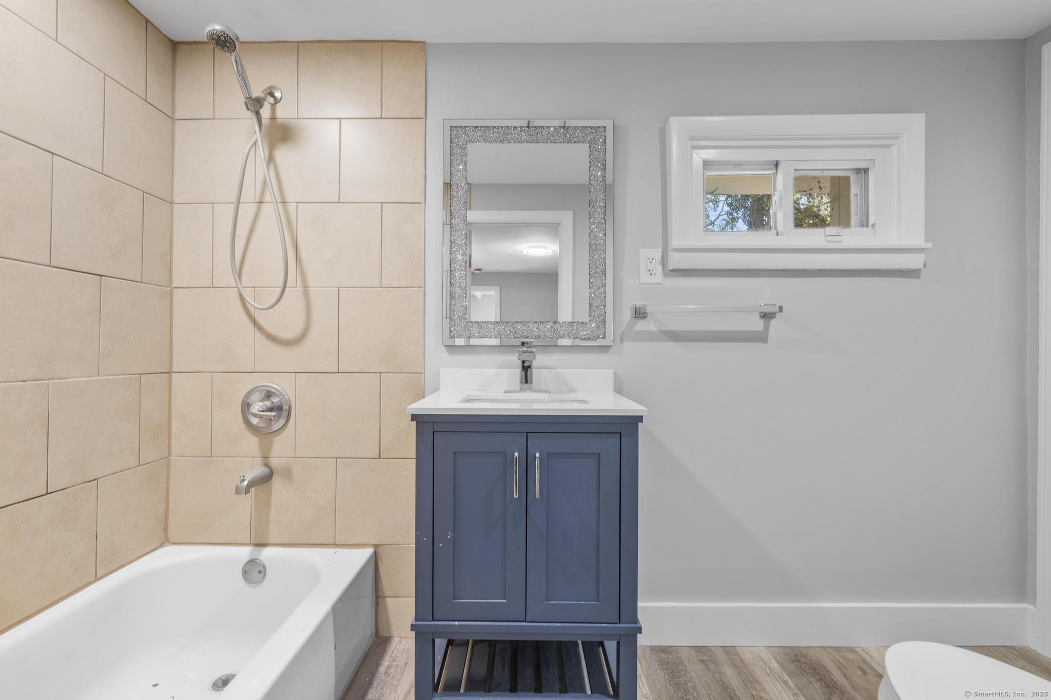 52 Short Beach, East Haven, Connecticut 06512