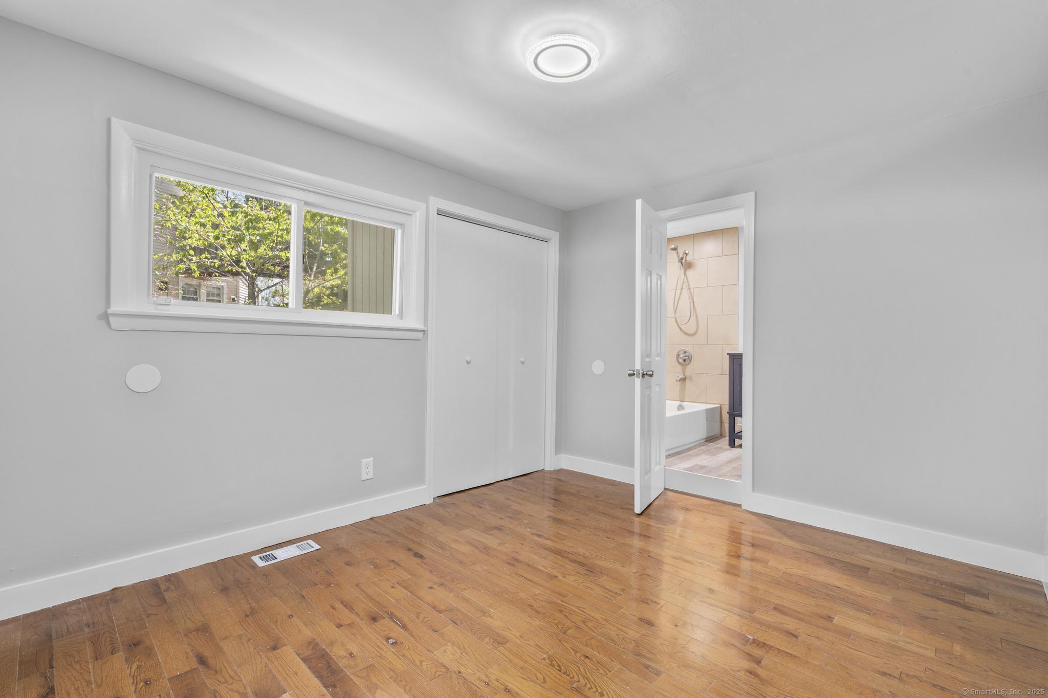 52 Short Beach, East Haven, Connecticut 06512