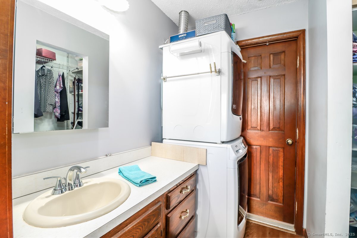 55 Mill Plain, Danbury, Connecticut 06811