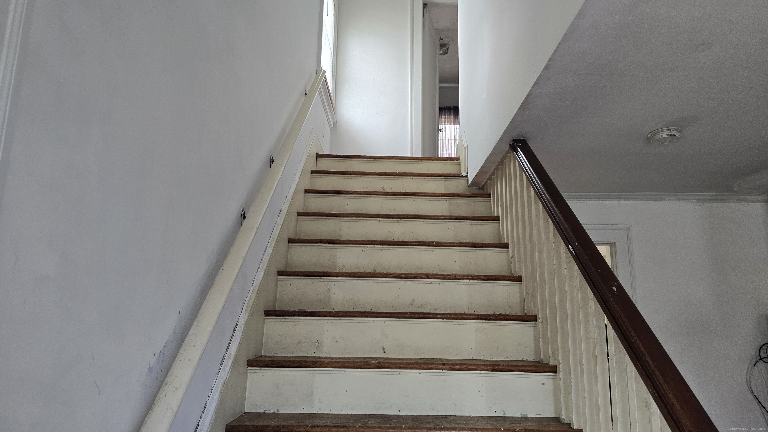 158 Circuit, Waterbury, Connecticut 06708
