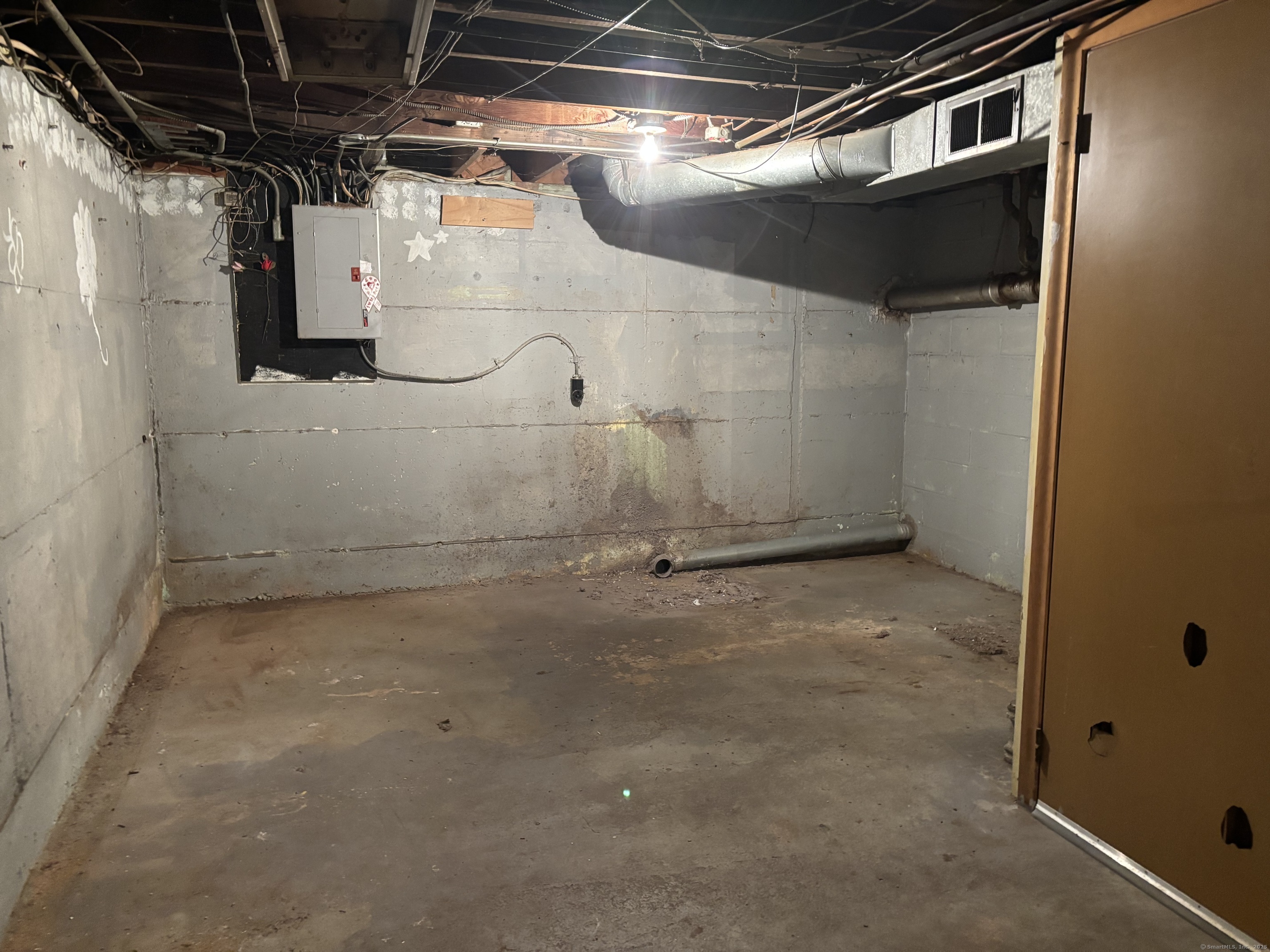 69 Bassett, North Haven, Connecticut 06473