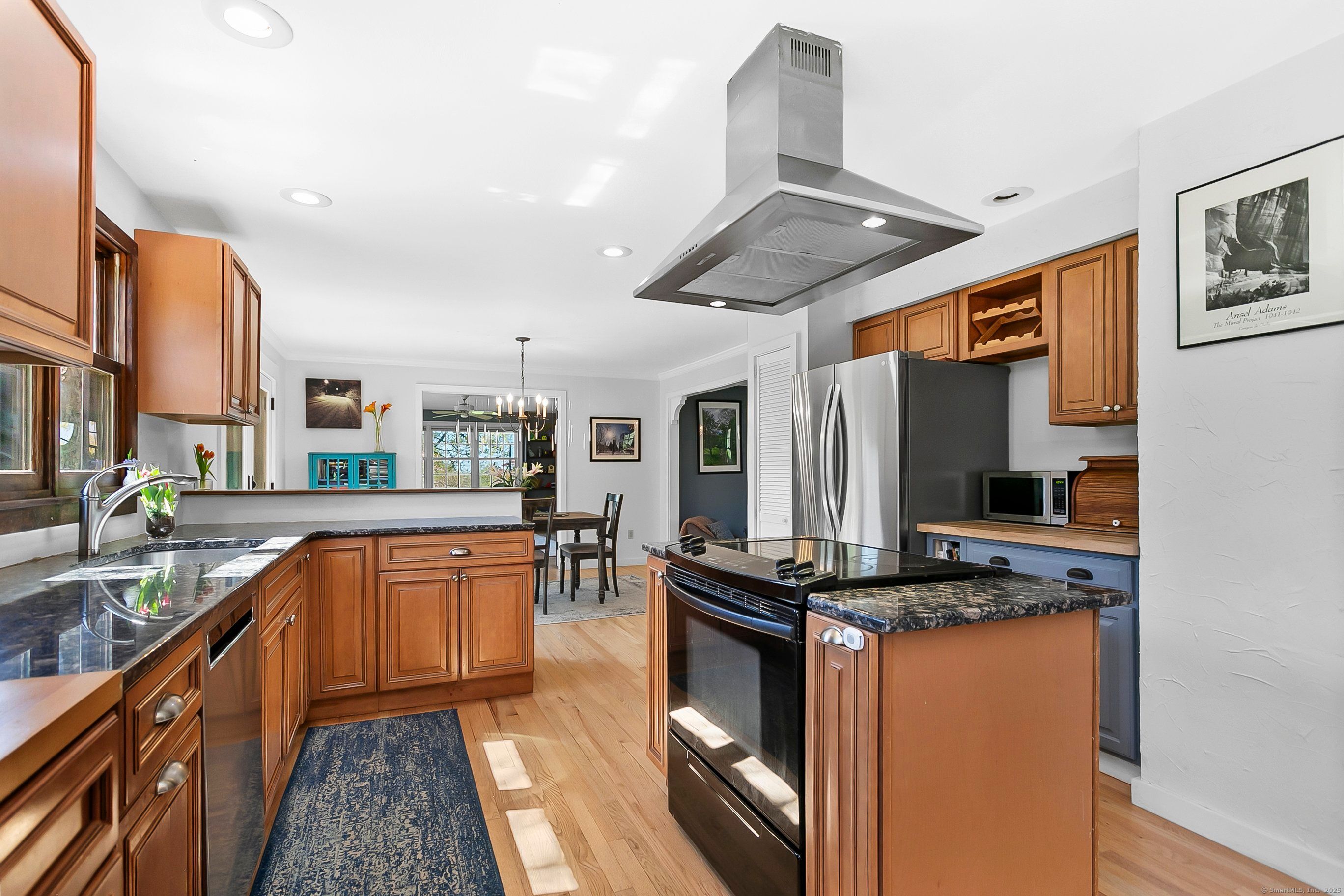 245 Sailors, Bridgeport, Connecticut 06605