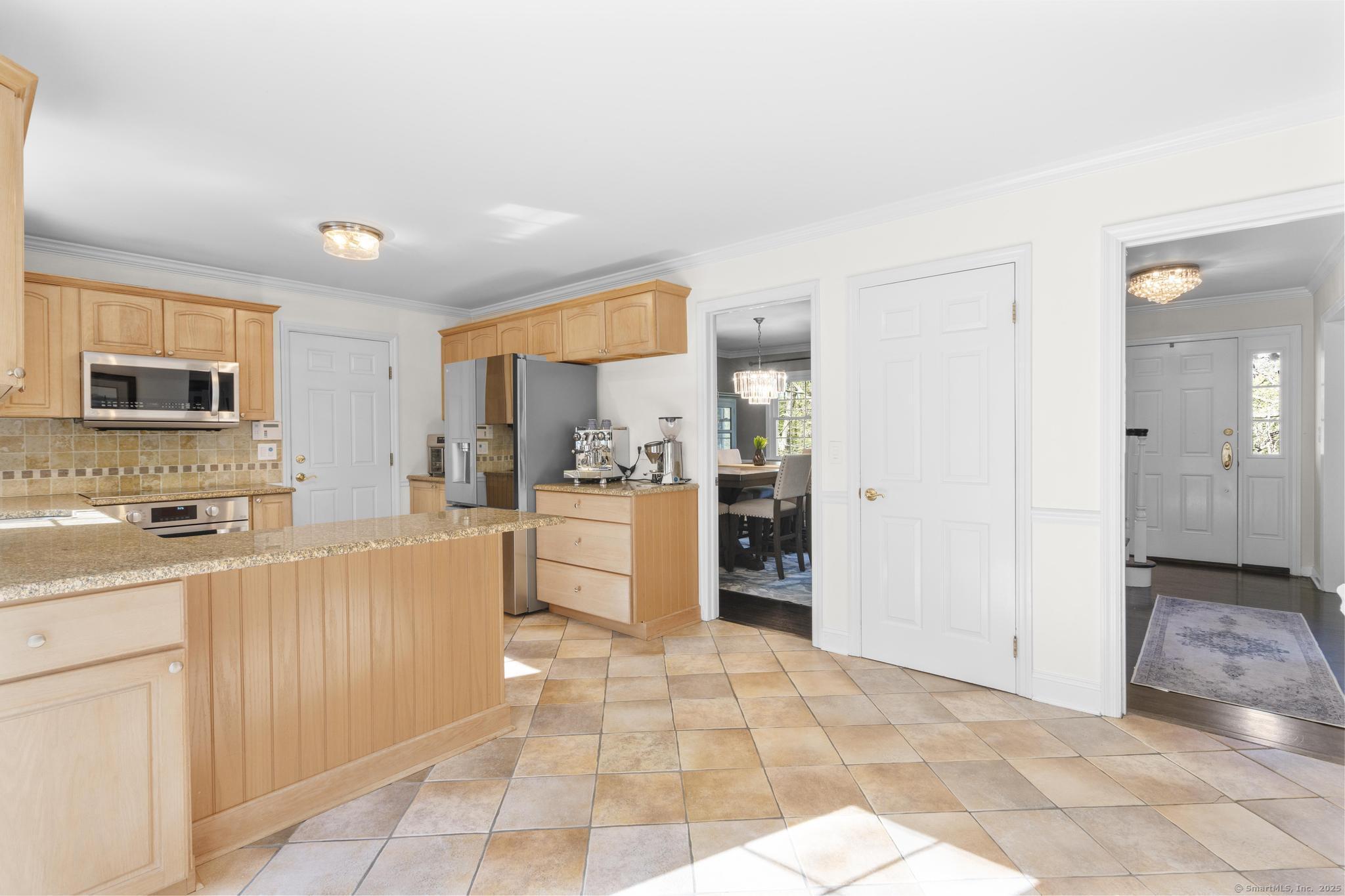 16 Black Twig, Stamford, Connecticut 06903