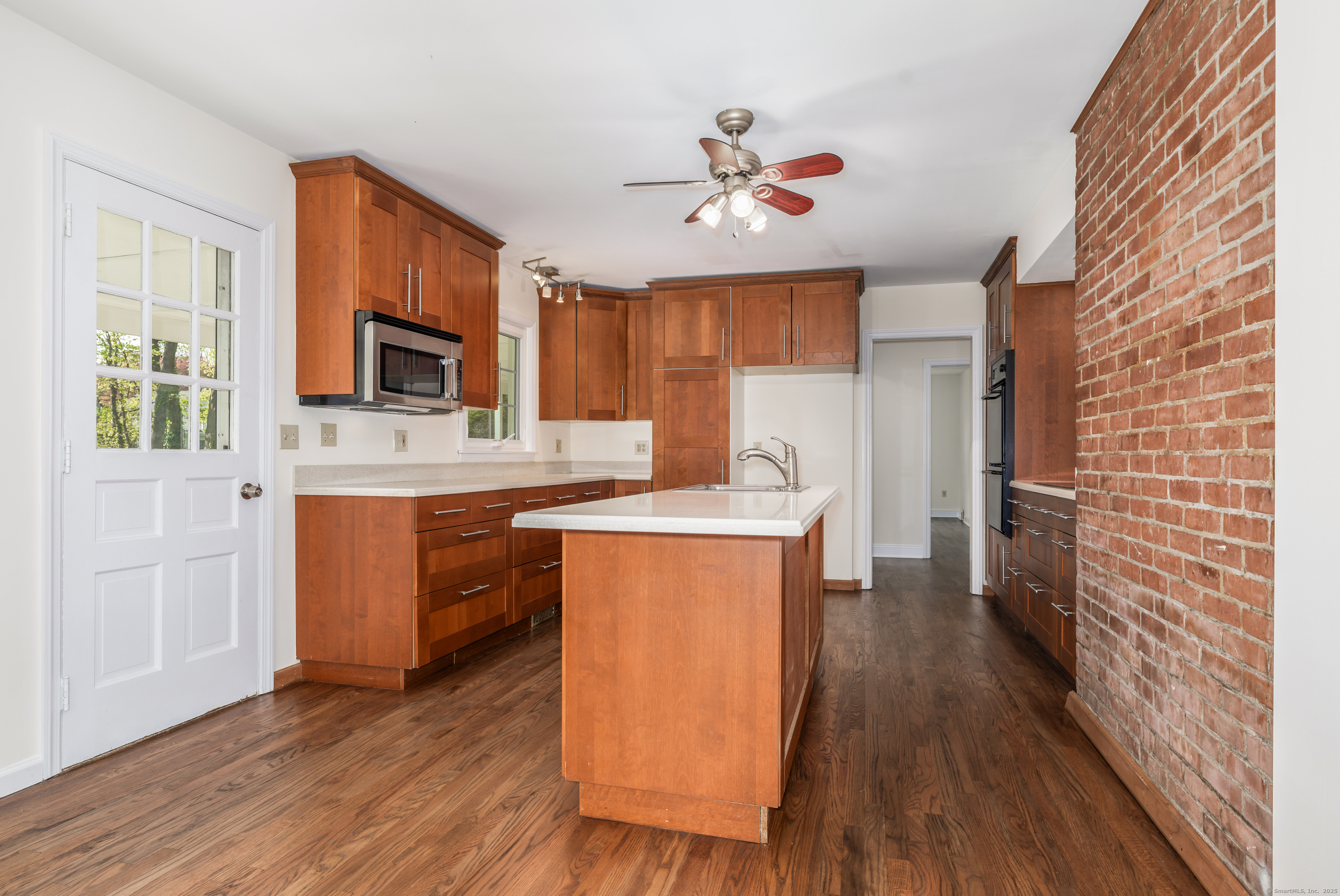 123 Hilltop, Trumbull, Connecticut 06611